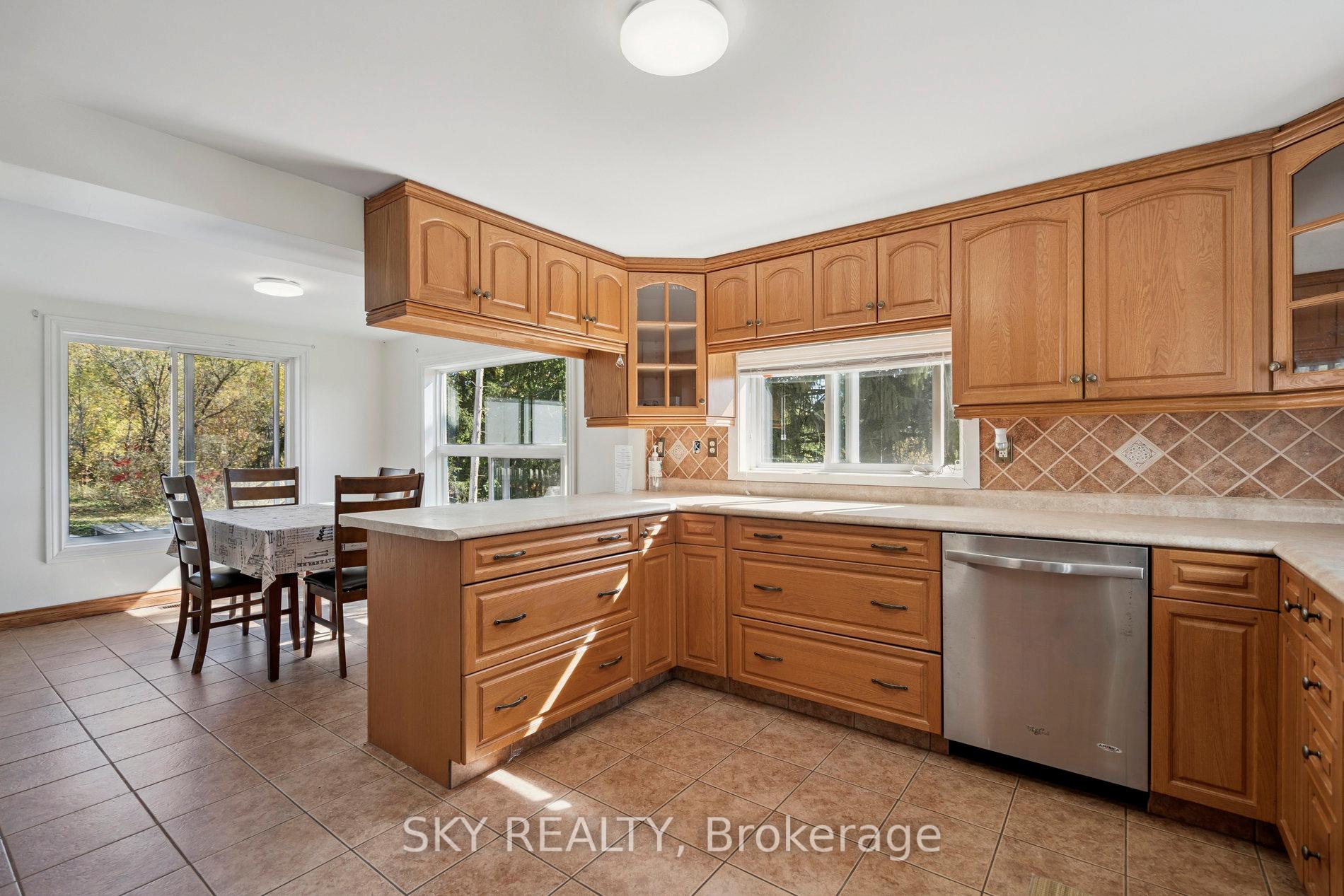 Photo 15 of 12478 5 Line, Halton Hills, Limehouse — HOMEH