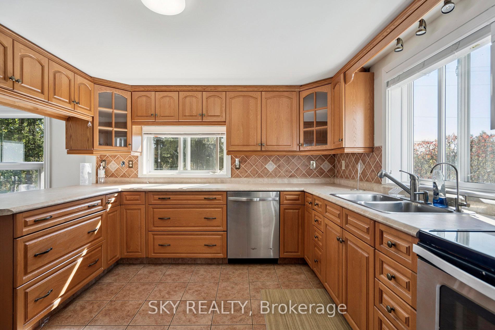 Photo 16 of 12478 5 Line, Halton Hills, Limehouse — HOMEH