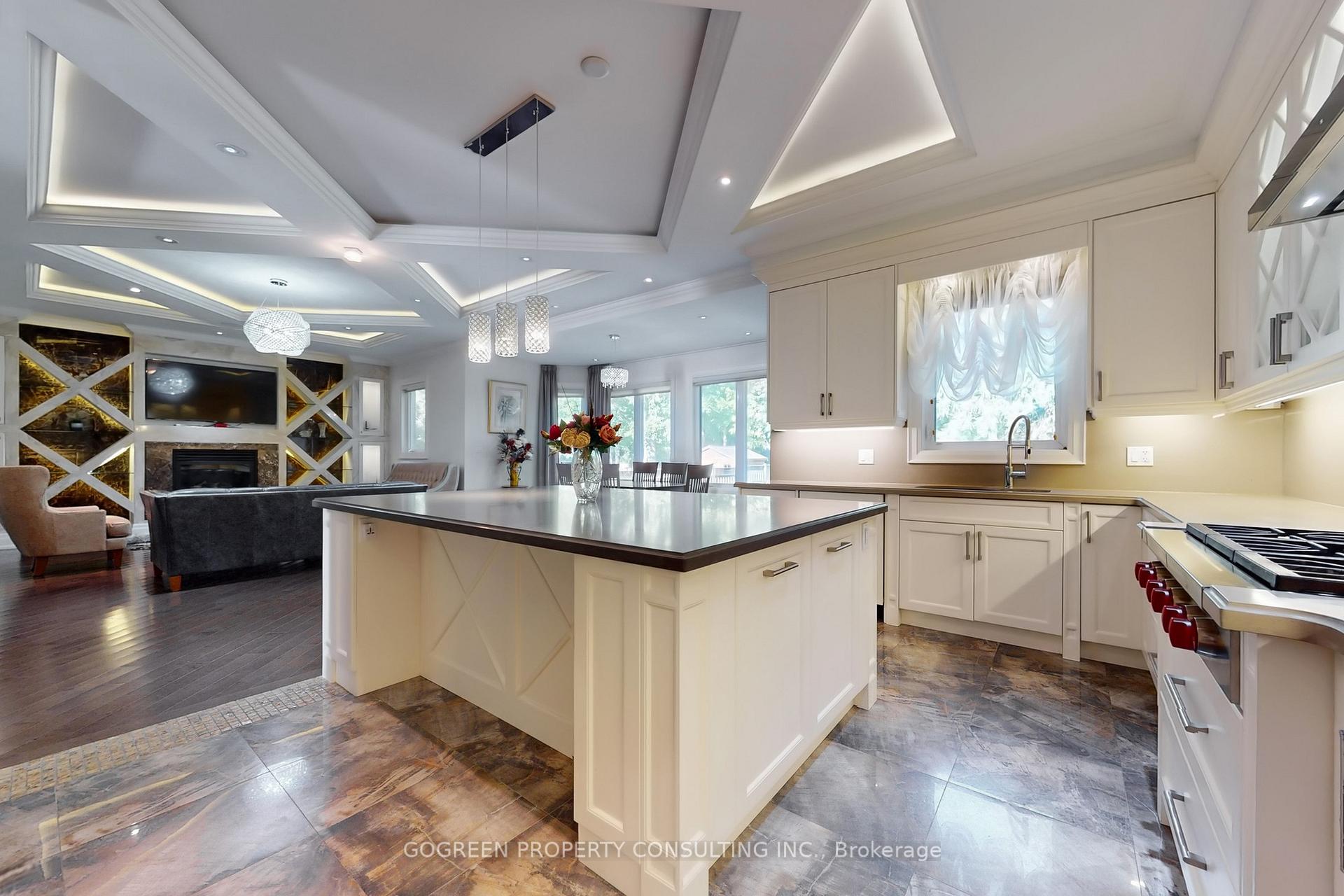 Photo 15 of 11 Elmview Avenue, North York, Willowdale West — HOMEH