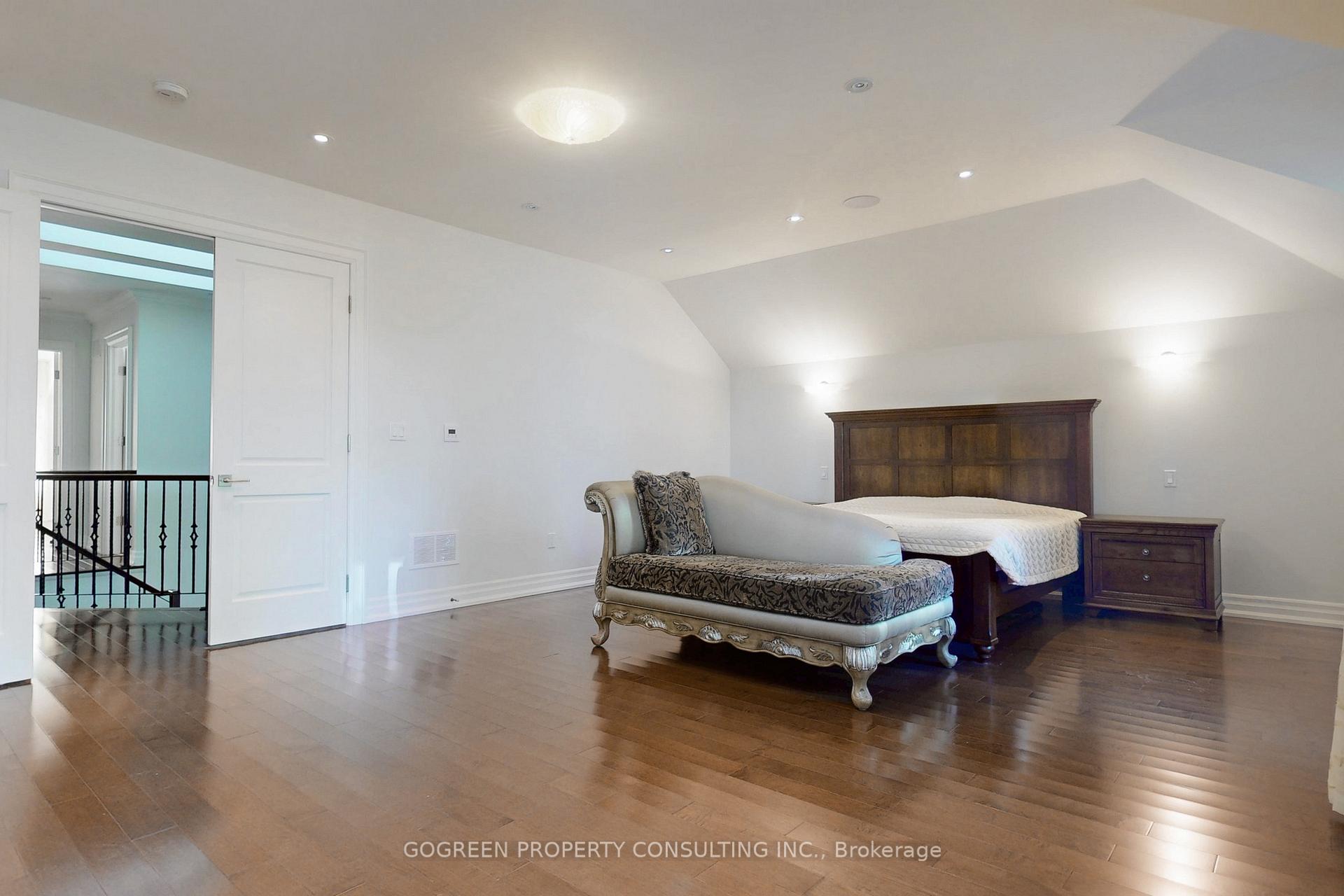 Photo 25 of 11 Elmview Avenue, North York, Willowdale West — HOMEH