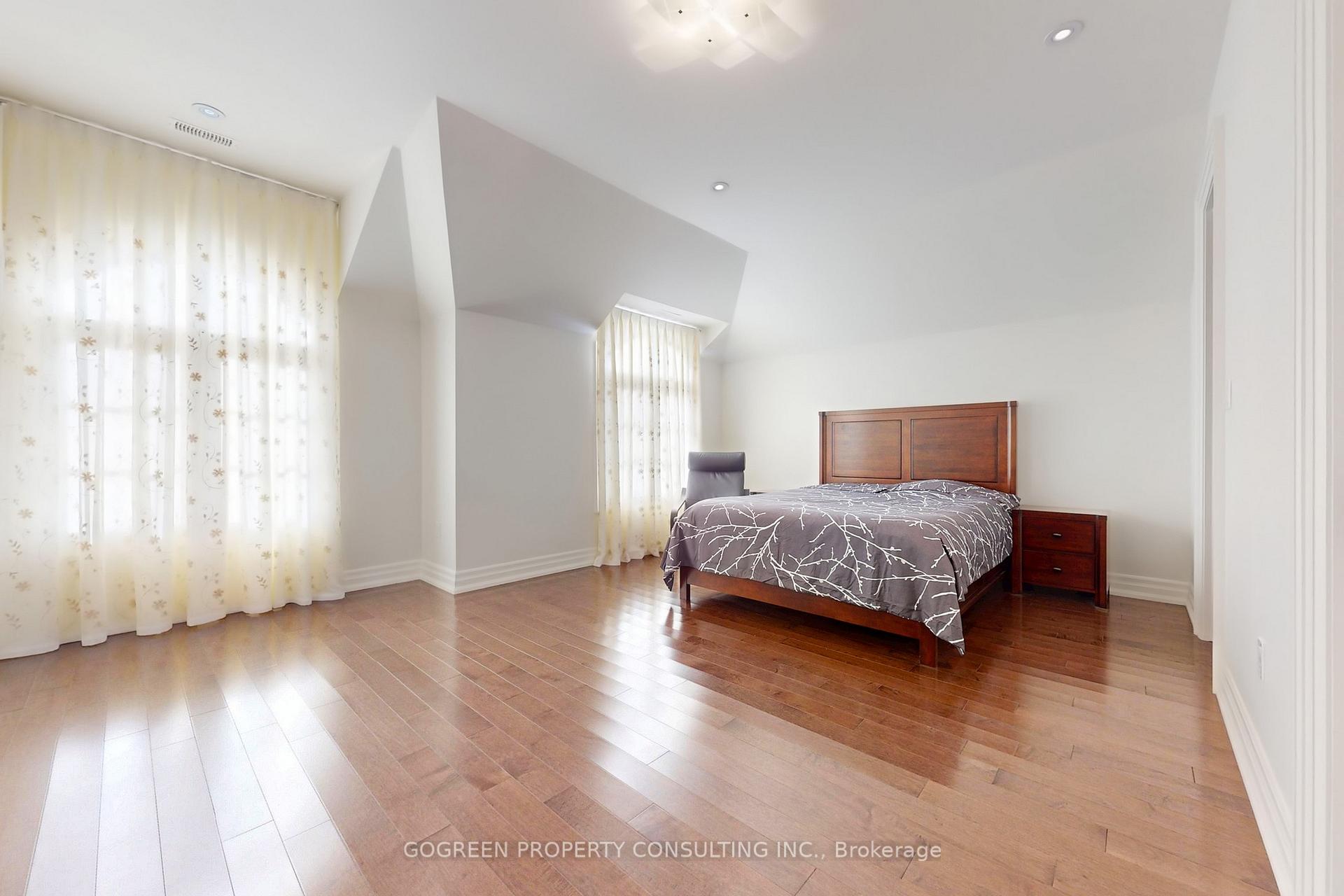 Photo 29 of 11 Elmview Avenue, North York, Willowdale West — HOMEH
