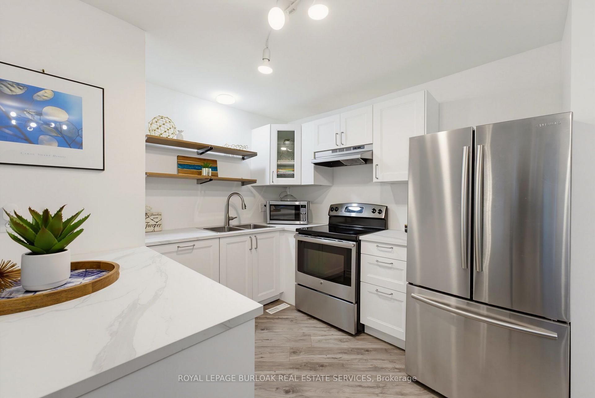 Photo 4 of Unit 309, 1210 Thorpe Road, Burlington, Brant — HOMEH