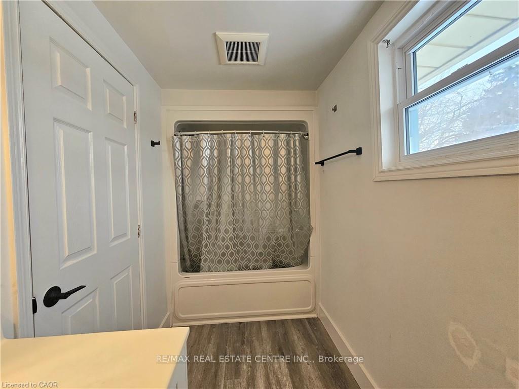 Photo 14 of 92 Copperfield Crescent, Chatham-Kent, Kent Bridge — HOMEH