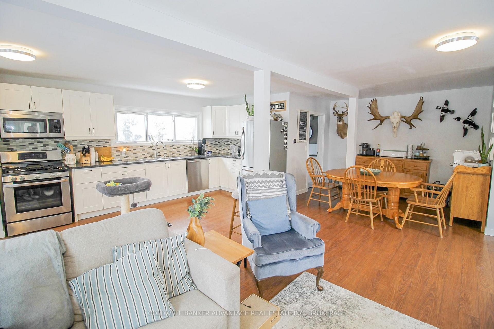 Photo 7 of 13 Alberta Street, Welland, Lincoln/Crowland — HOMEH