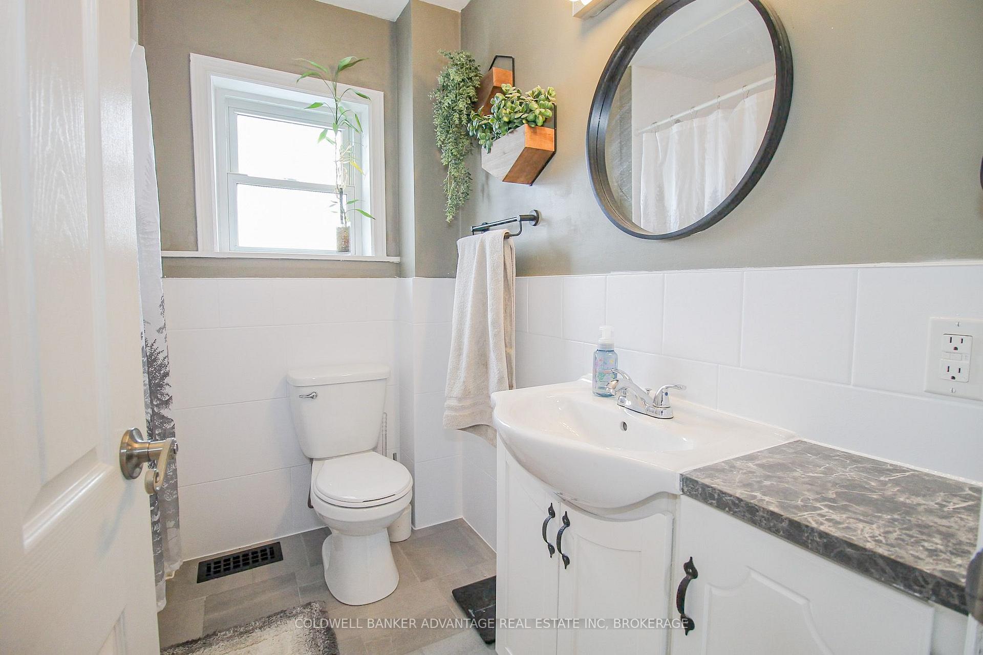 Photo 9 of 13 Alberta Street, Welland, Lincoln/Crowland — HOMEH