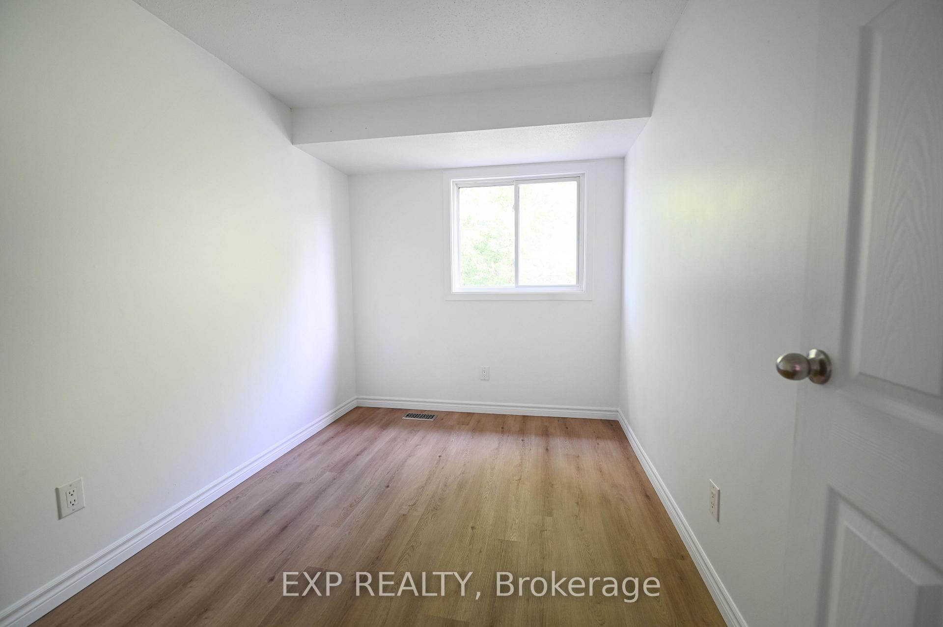 Photo 8 of Unit 42, 2697 Pimlico Crescent, Ottawa, Emerald Woods/Sawmill Creek — HOMEH