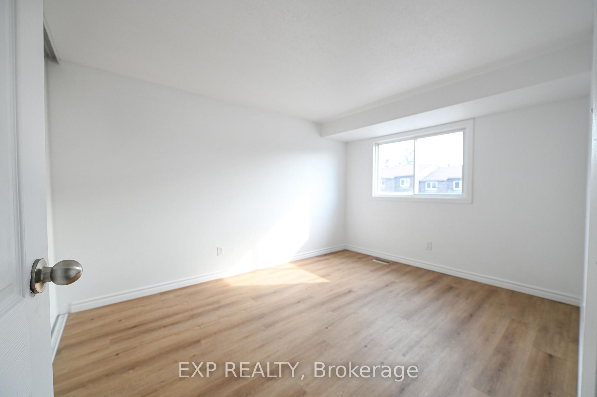 Photo 11 of Unit 42, 2697 Pimlico Crescent, Ottawa, Emerald Woods/Sawmill Creek — HOMEH