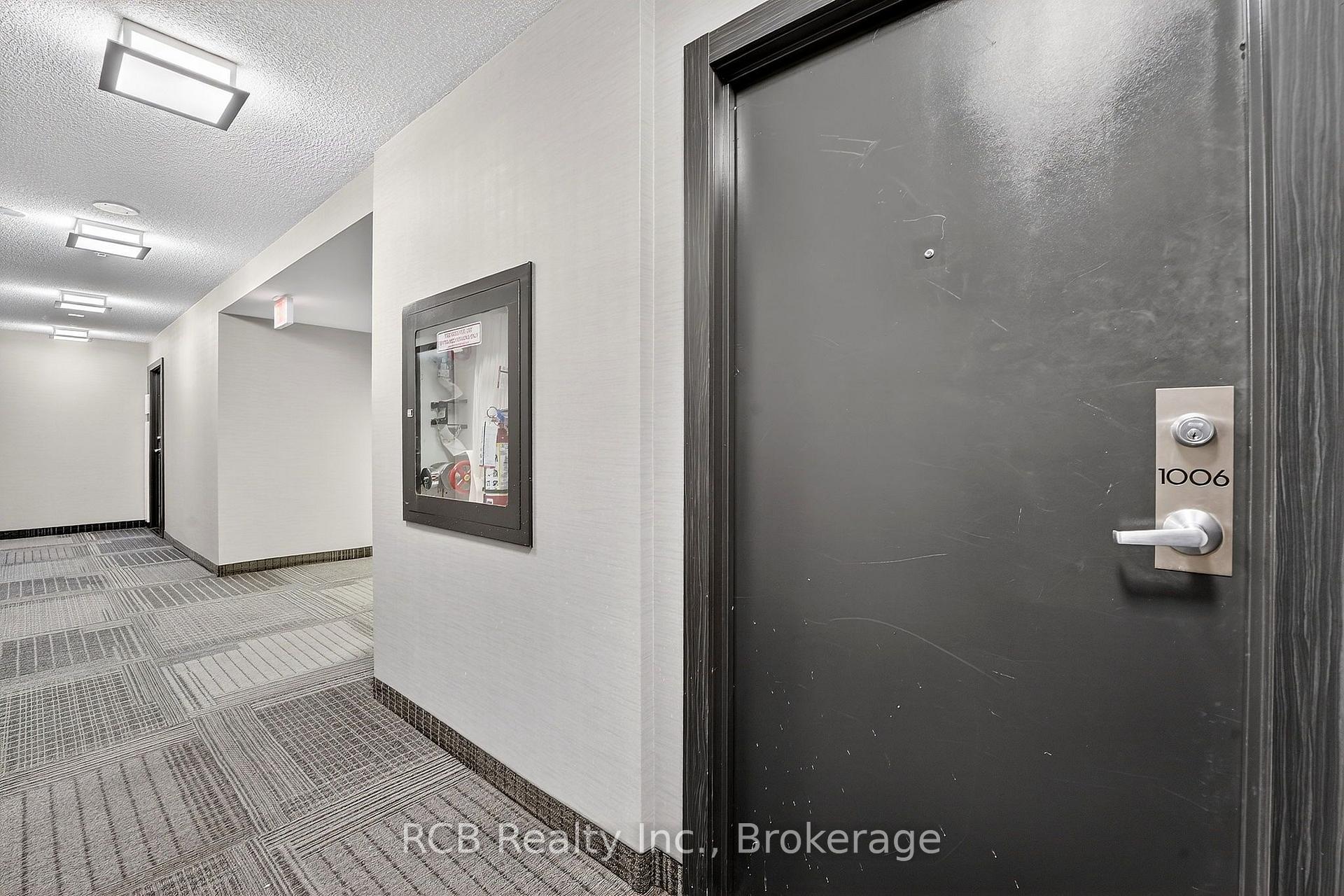 Photo 6 of Unit 1006, 1940 Ironstone Drive, Burlington, Uptown — HOMEH
