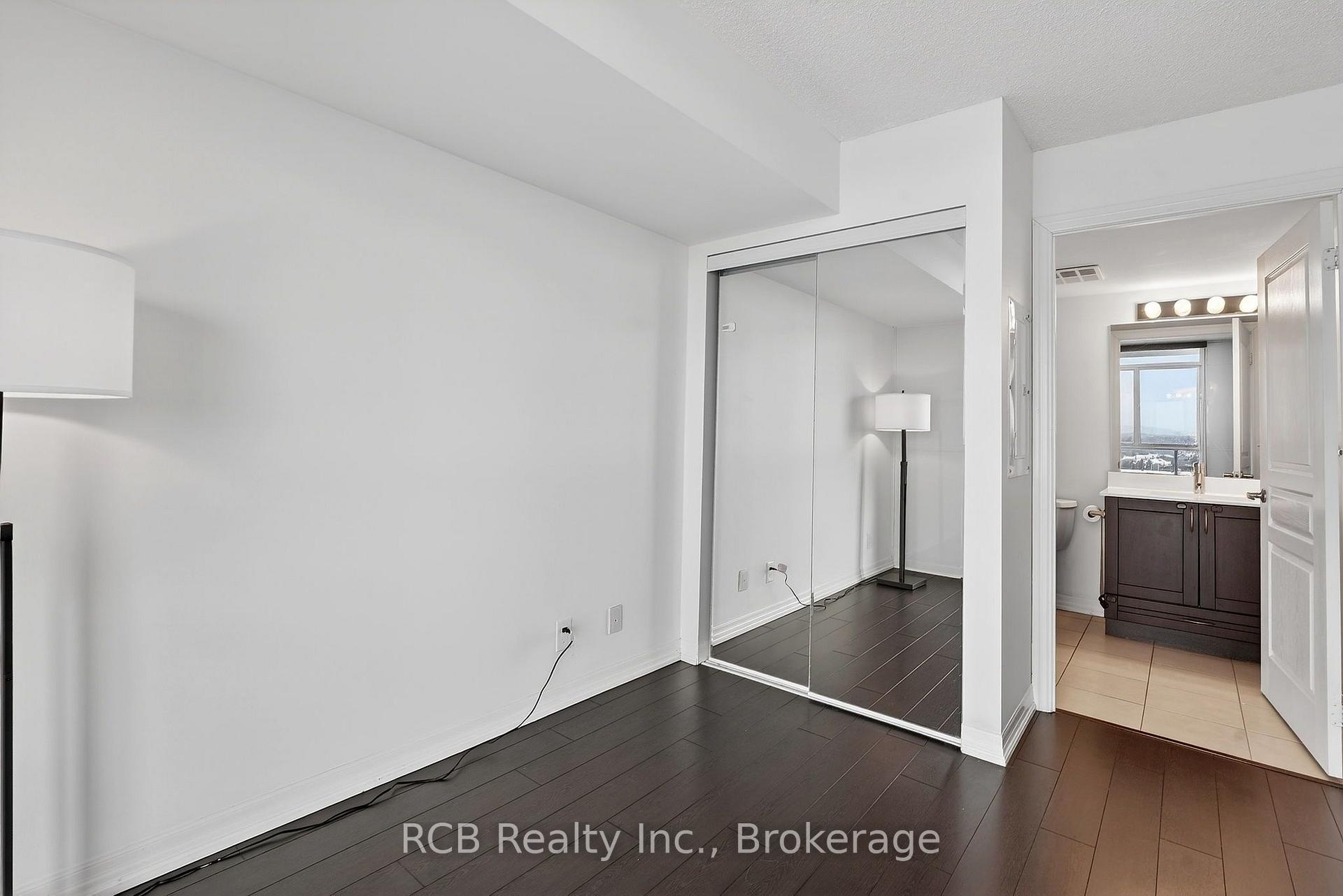 Photo 24 of Unit 1006, 1940 Ironstone Drive, Burlington, Uptown — HOMEH