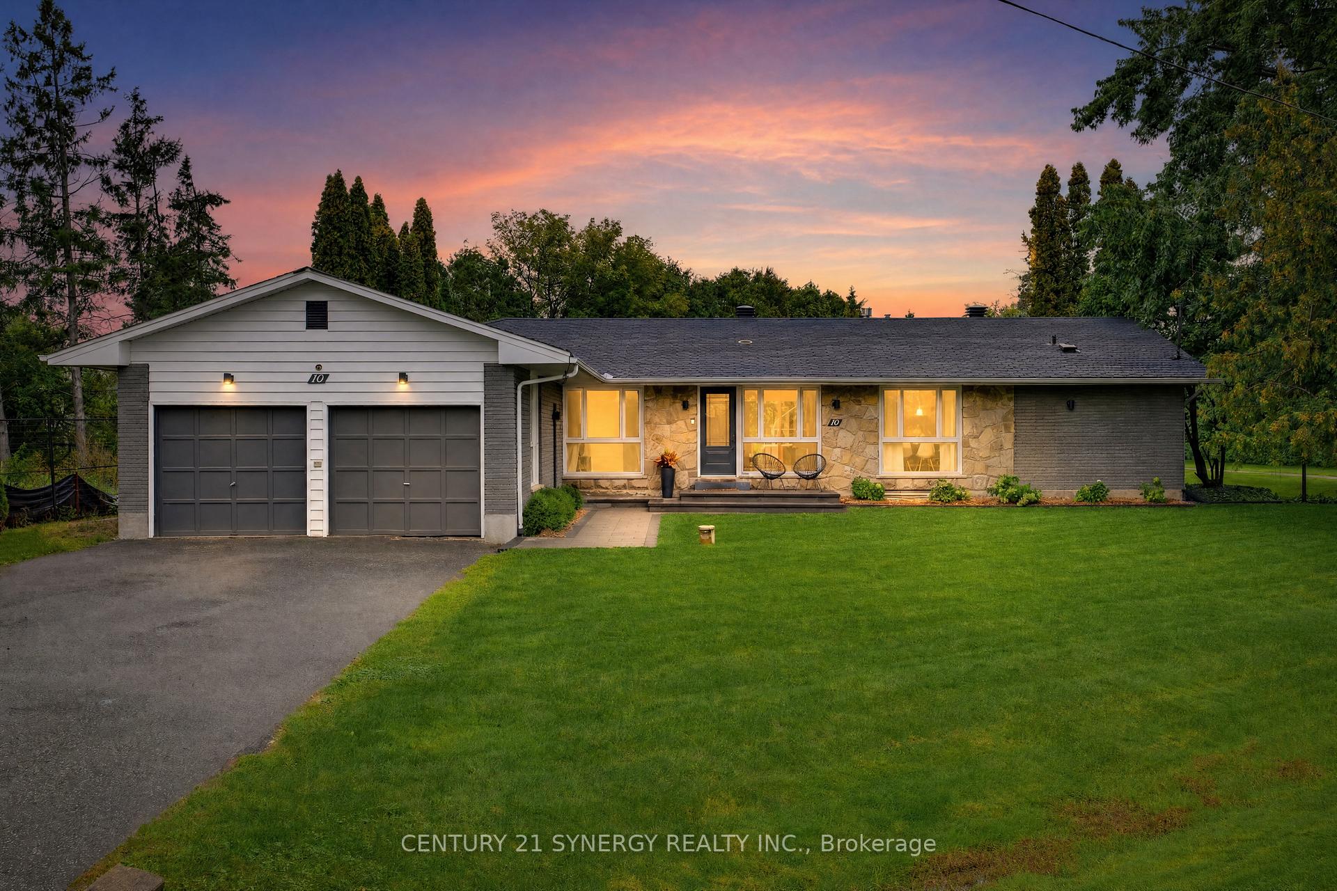 Front of 10 Honey Gables Drive