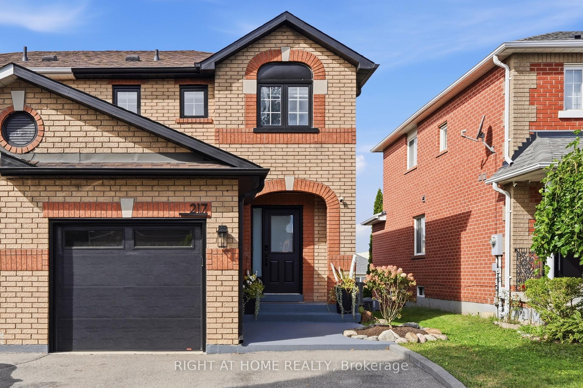 Photo 1 of 217 Rosanna Crescent, Vaughan, Maple — HOMEH