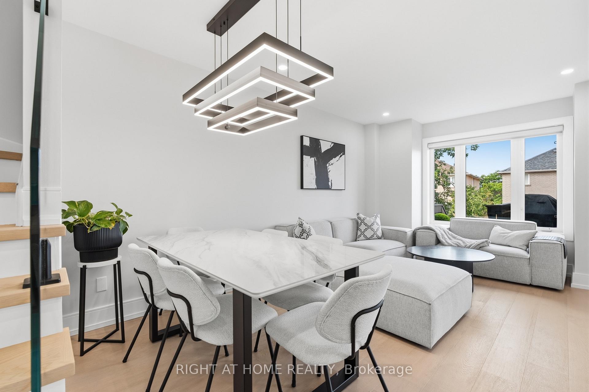 Photo 15 of 217 Rosanna Crescent, Vaughan, Maple — HOMEH