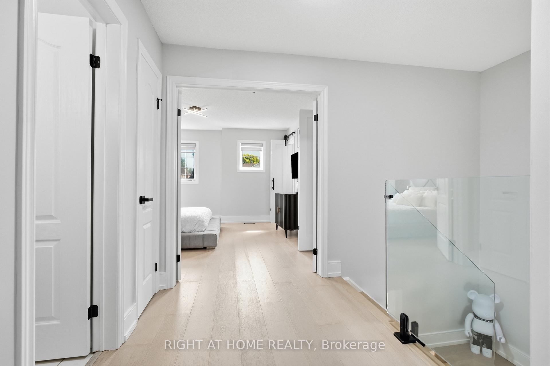 Photo 24 of 217 Rosanna Crescent, Vaughan, Maple — HOMEH