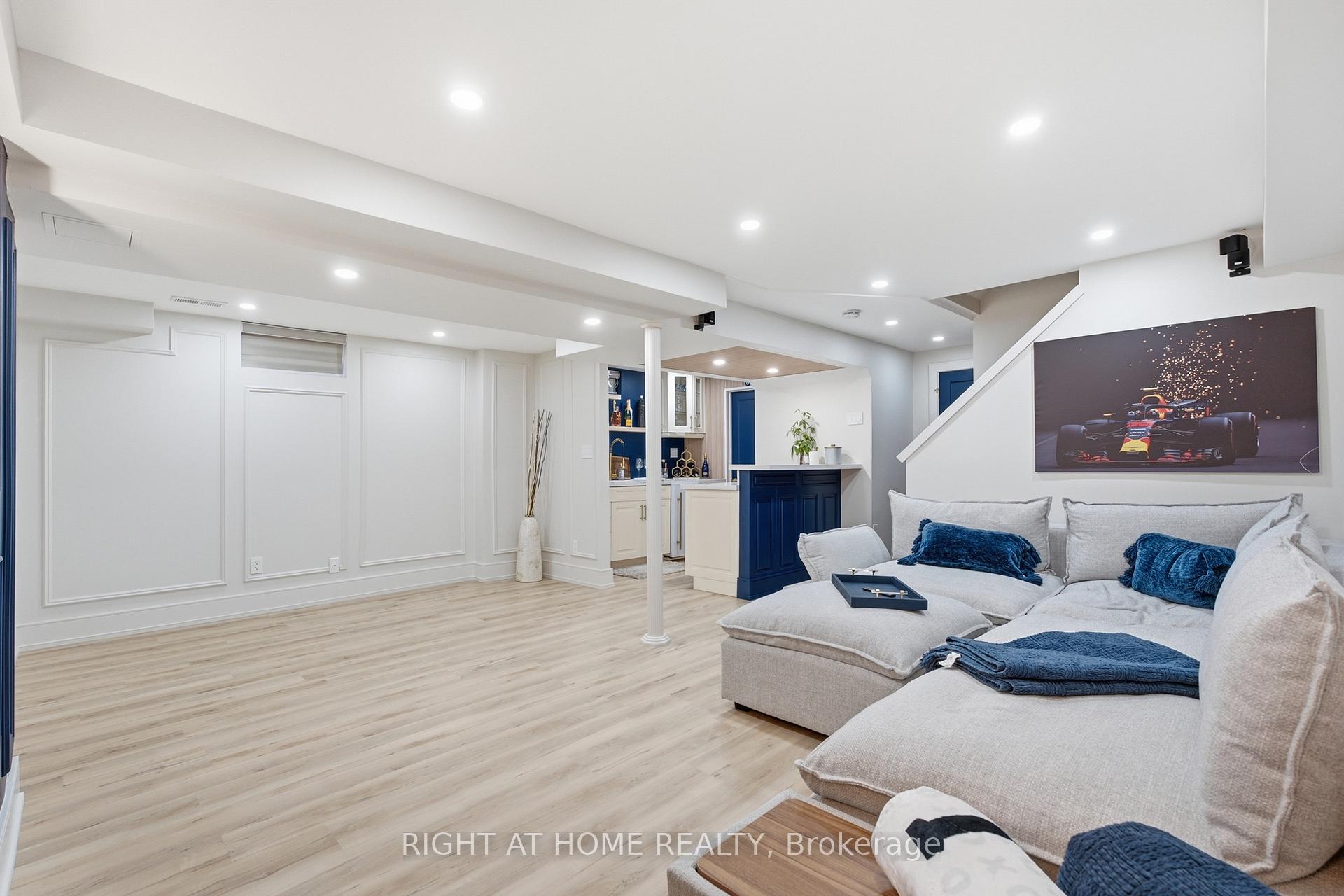 Photo 39 of 217 Rosanna Crescent, Vaughan, Maple — HOMEH