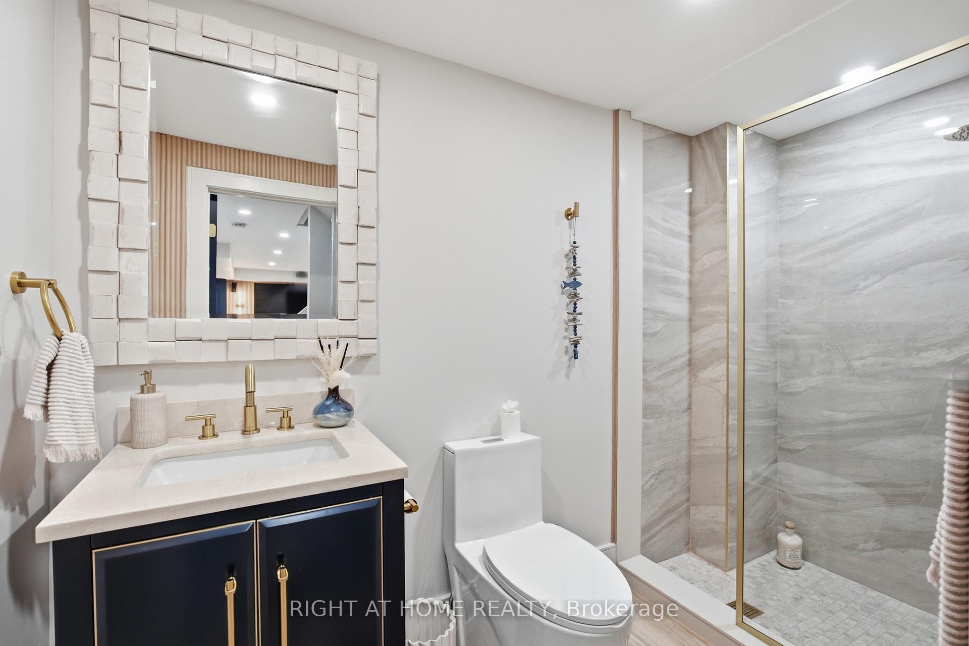Photo 44 of 217 Rosanna Crescent, Vaughan, Maple — HOMEH