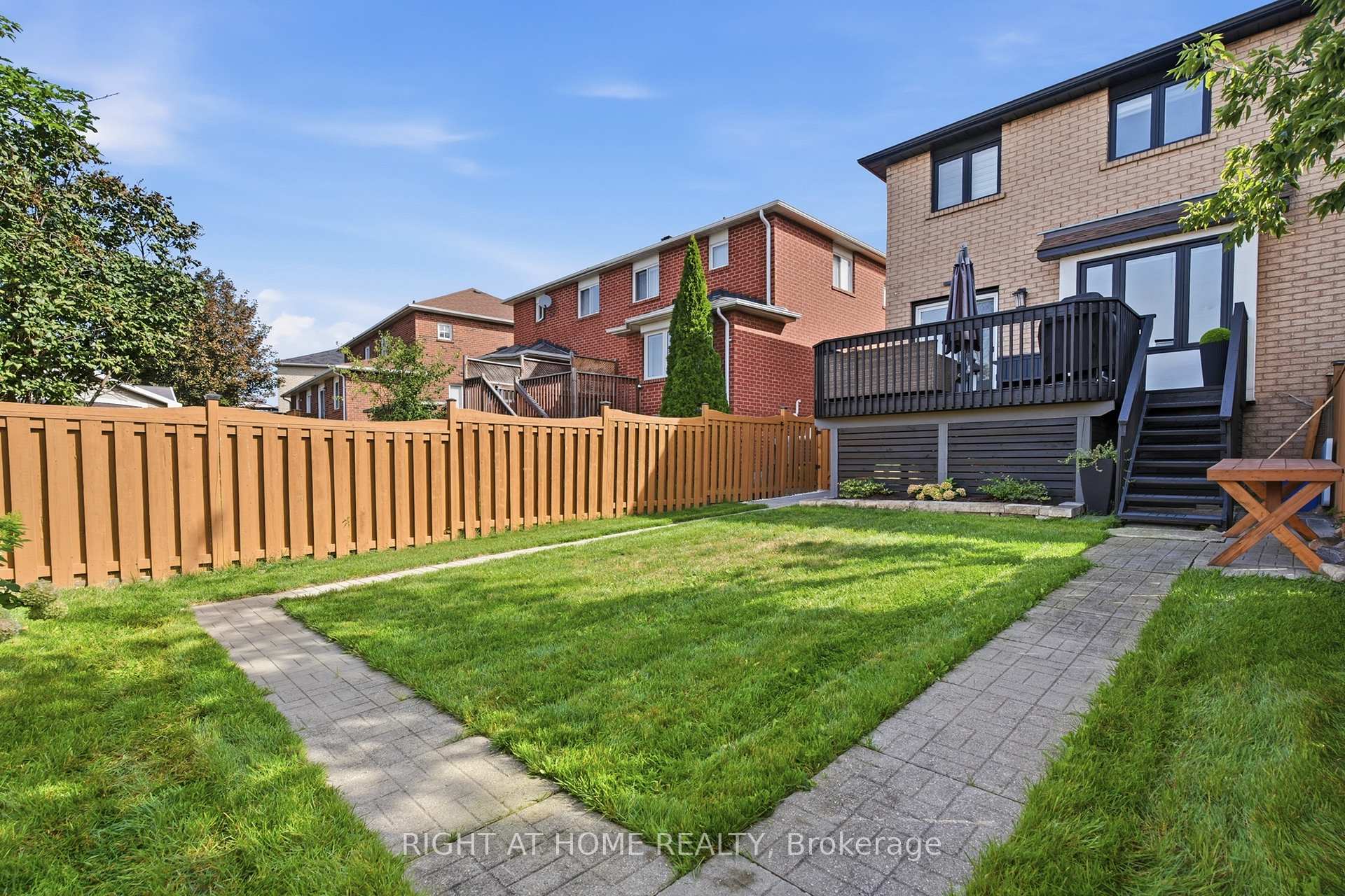 Photo 46 of 217 Rosanna Crescent, Vaughan, Maple — HOMEH