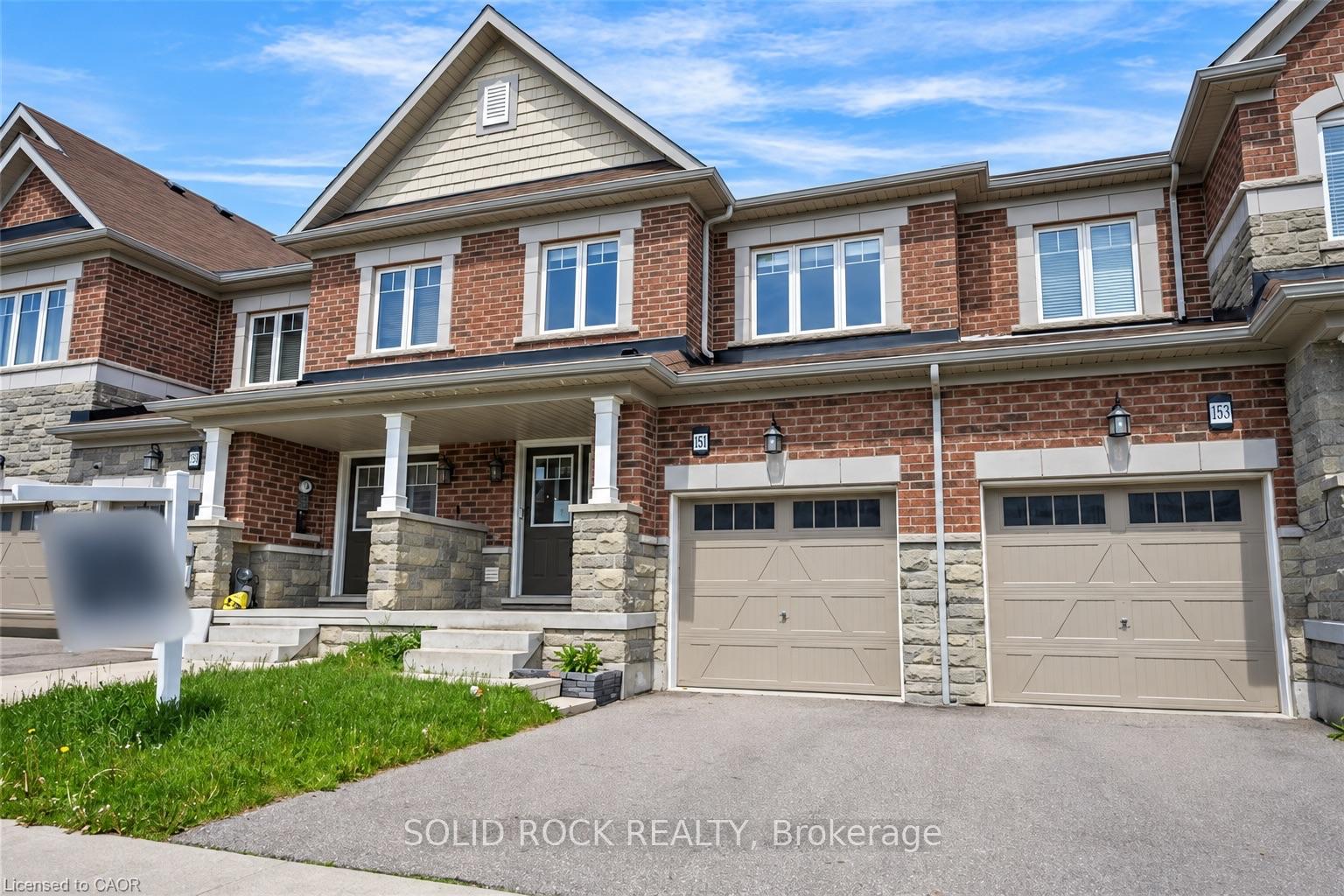 Photo 3 of 457 Queen Mary Drive, Brampton, Northwest Brampton — HOMEH