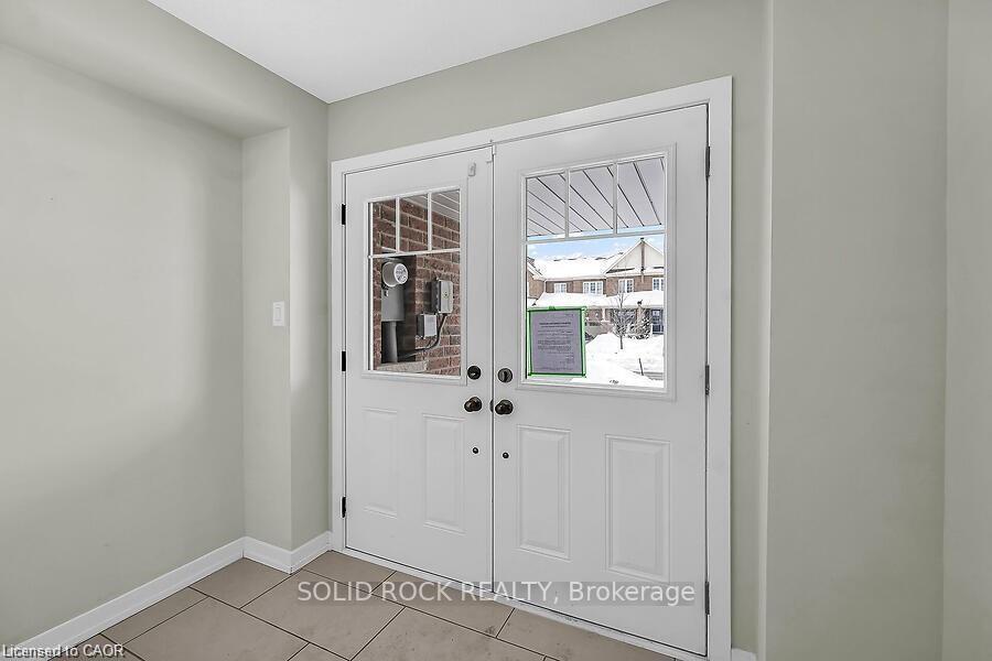 Photo 6 of 457 Queen Mary Drive, Brampton, Northwest Brampton — HOMEH