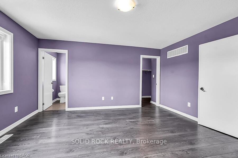 Photo 20 of 457 Queen Mary Drive, Brampton, Northwest Brampton — HOMEH