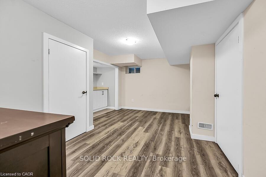 Photo 31 of 457 Queen Mary Drive, Brampton, Northwest Brampton — HOMEH