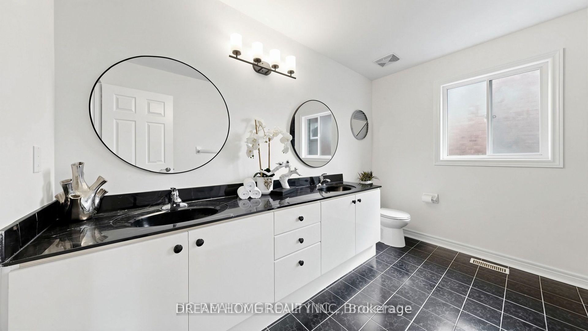 Photo 16 of 23 Brookeview Drive, Aurora, Aurora Highlands — HOMEH