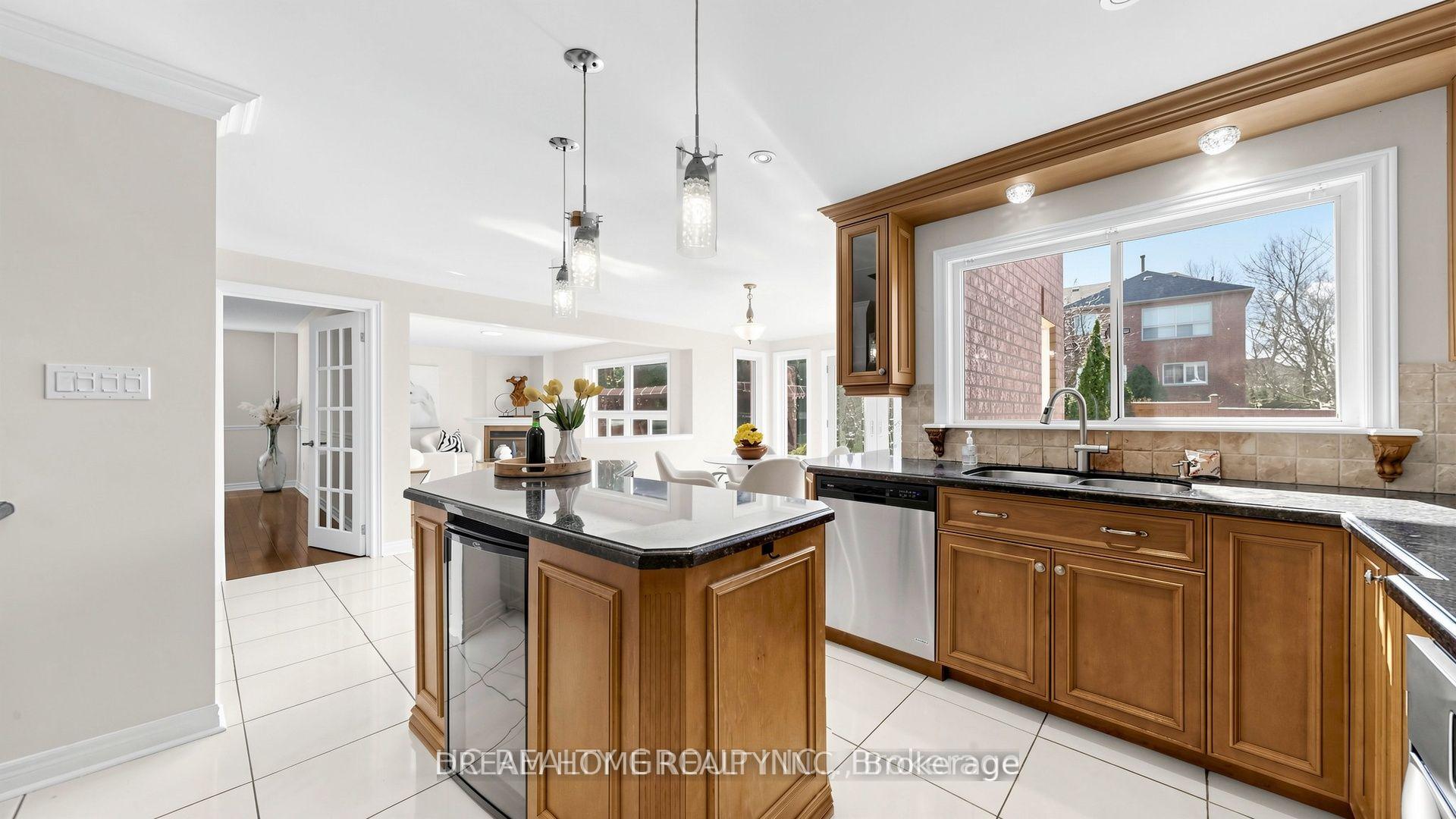 Photo 34 of 23 Brookeview Drive, Aurora, Aurora Highlands — HOMEH