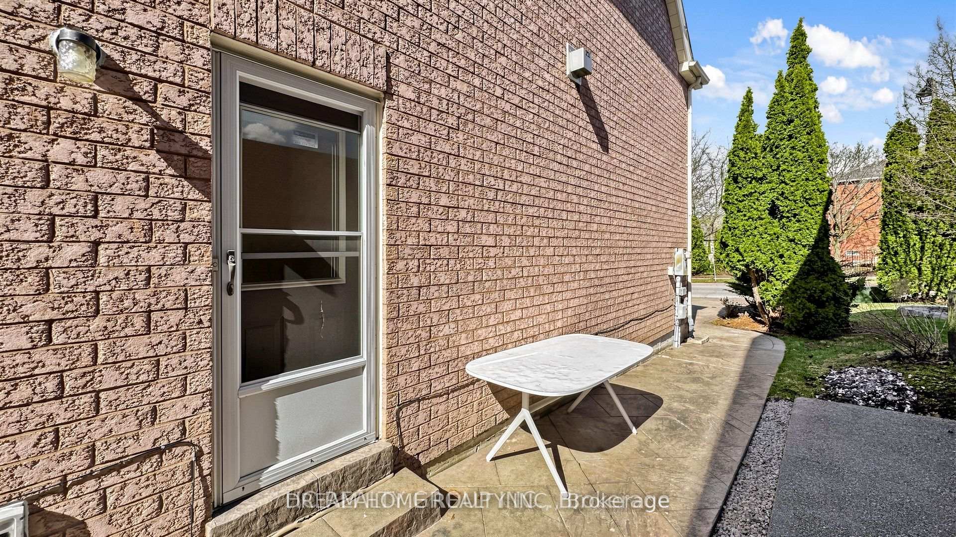 Photo 45 of 23 Brookeview Drive, Aurora, Aurora Highlands — HOMEH