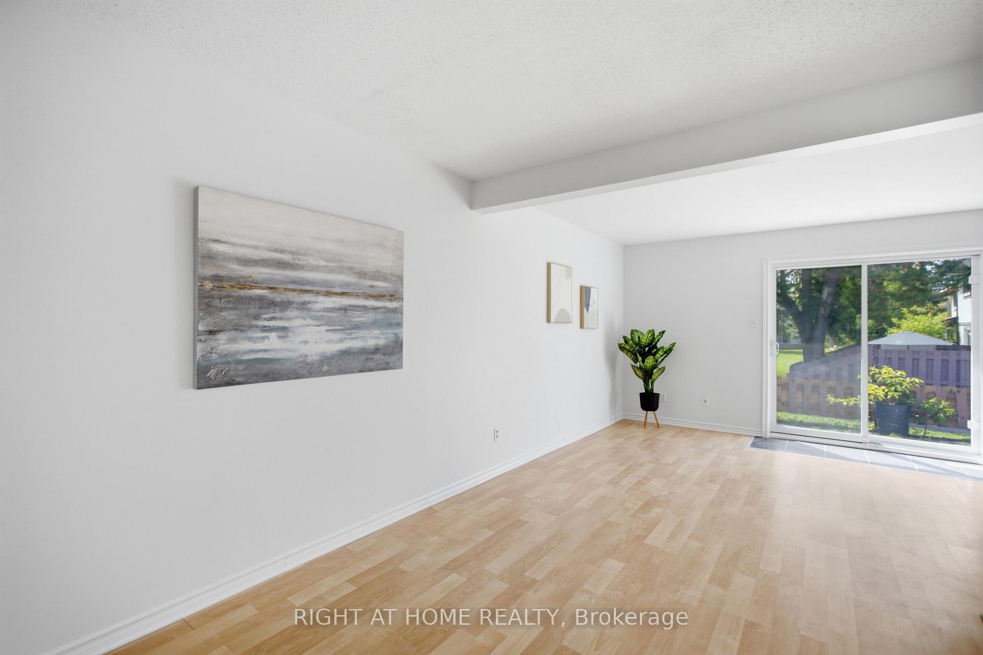 Photo 6 of Unit 8, 107 Castlefrank Road, Ottawa, Kanata - Glencairn/Hazeldean — HOMEH