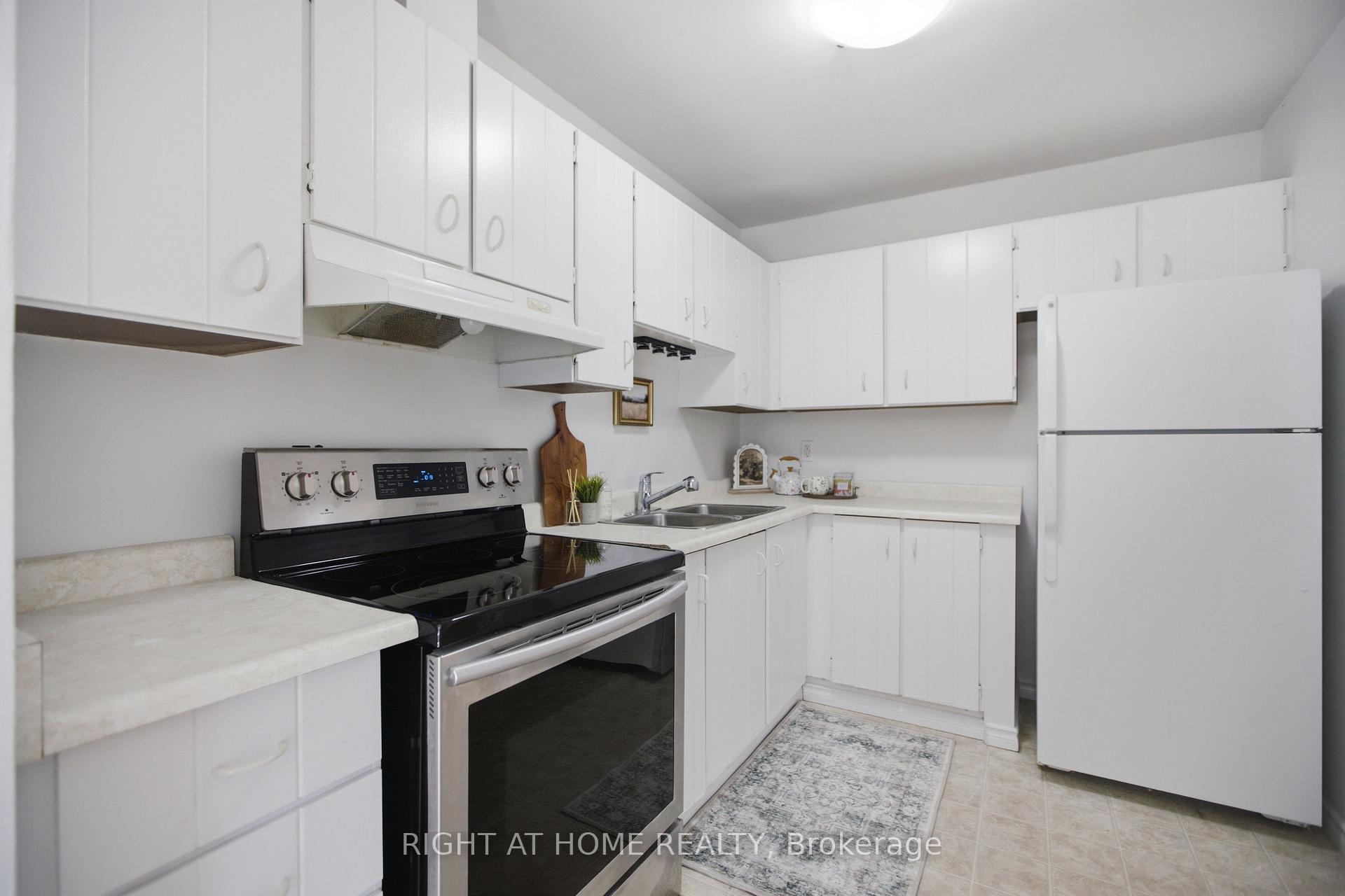Photo 17 of Unit 8, 107 Castlefrank Road, Ottawa, Kanata - Glencairn/Hazeldean — HOMEH