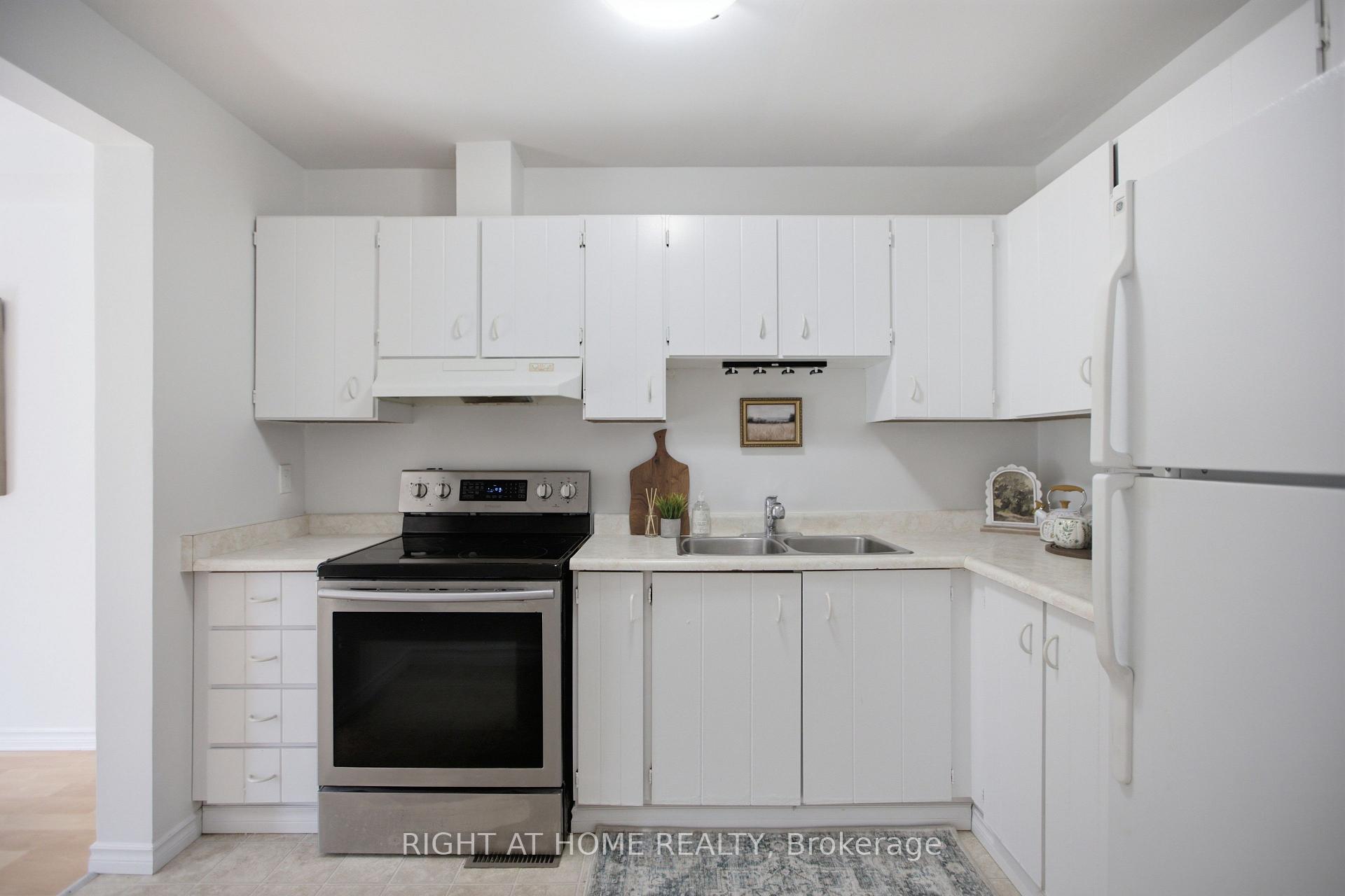 Photo 18 of Unit 8, 107 Castlefrank Road, Ottawa, Kanata - Glencairn/Hazeldean — HOMEH