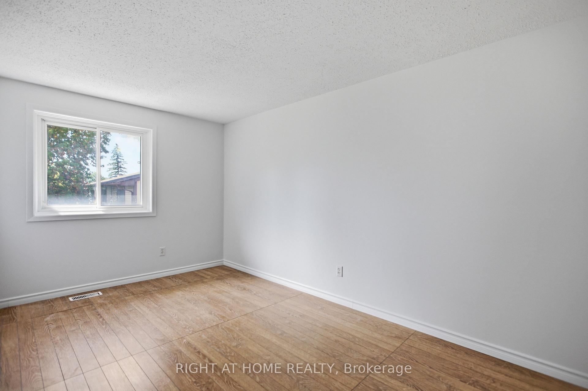 Photo 24 of Unit 8, 107 Castlefrank Road, Ottawa, Kanata - Glencairn/Hazeldean — HOMEH