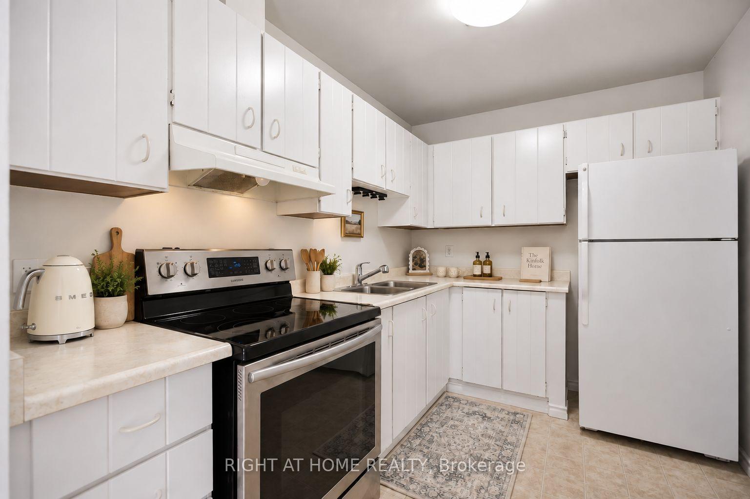 Photo 16 of Unit 8, 107 Castlefrank Road, Ottawa, Kanata - Glencairn/Hazeldean — HOMEH