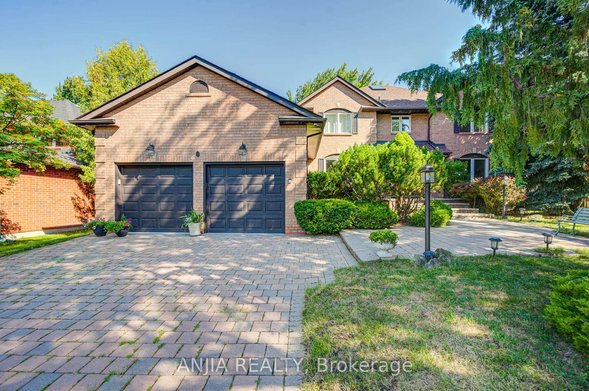 Photo 1 of 8 Calderbridge Crescent, Markham, Unionville — HOMEH