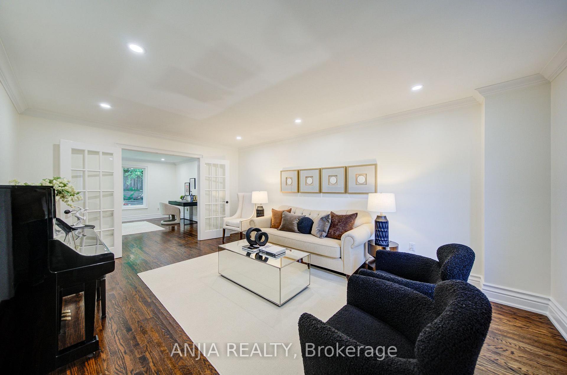 Photo 6 of 8 Calderbridge Crescent, Markham, Unionville — HOMEH