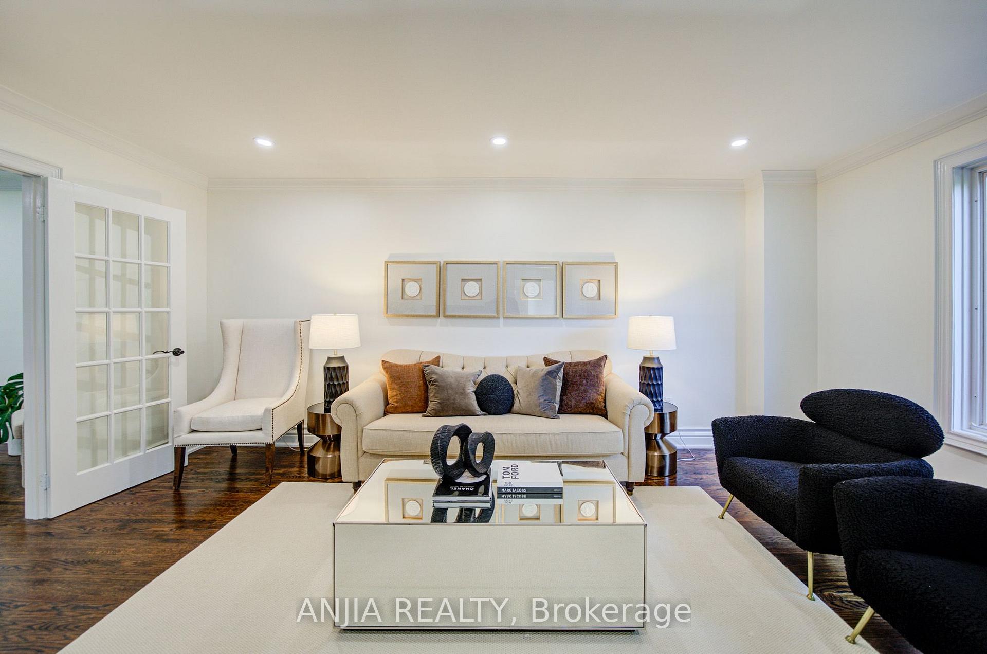 Photo 8 of 8 Calderbridge Crescent, Markham, Unionville — HOMEH
