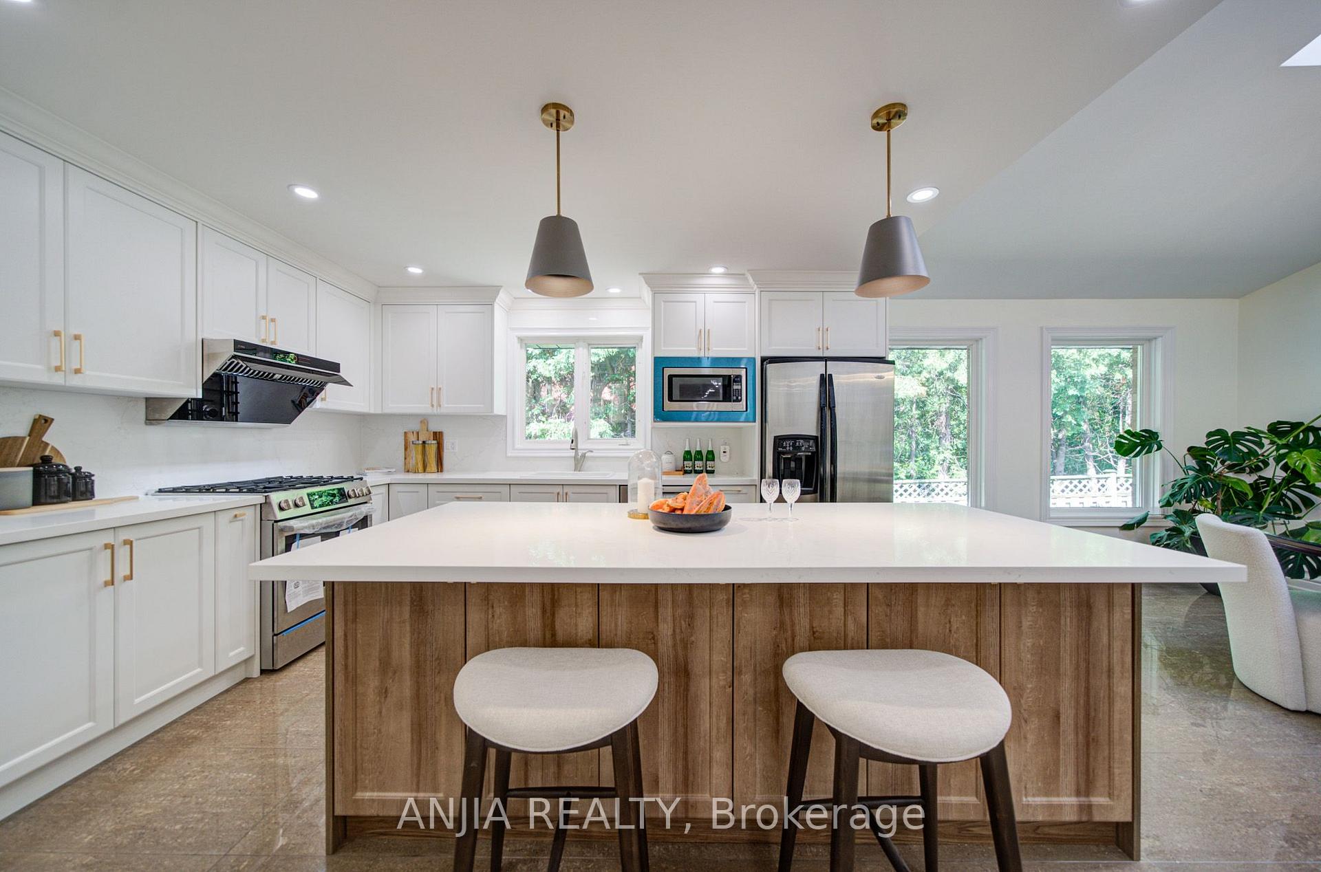 Photo 15 of 8 Calderbridge Crescent, Markham, Unionville — HOMEH