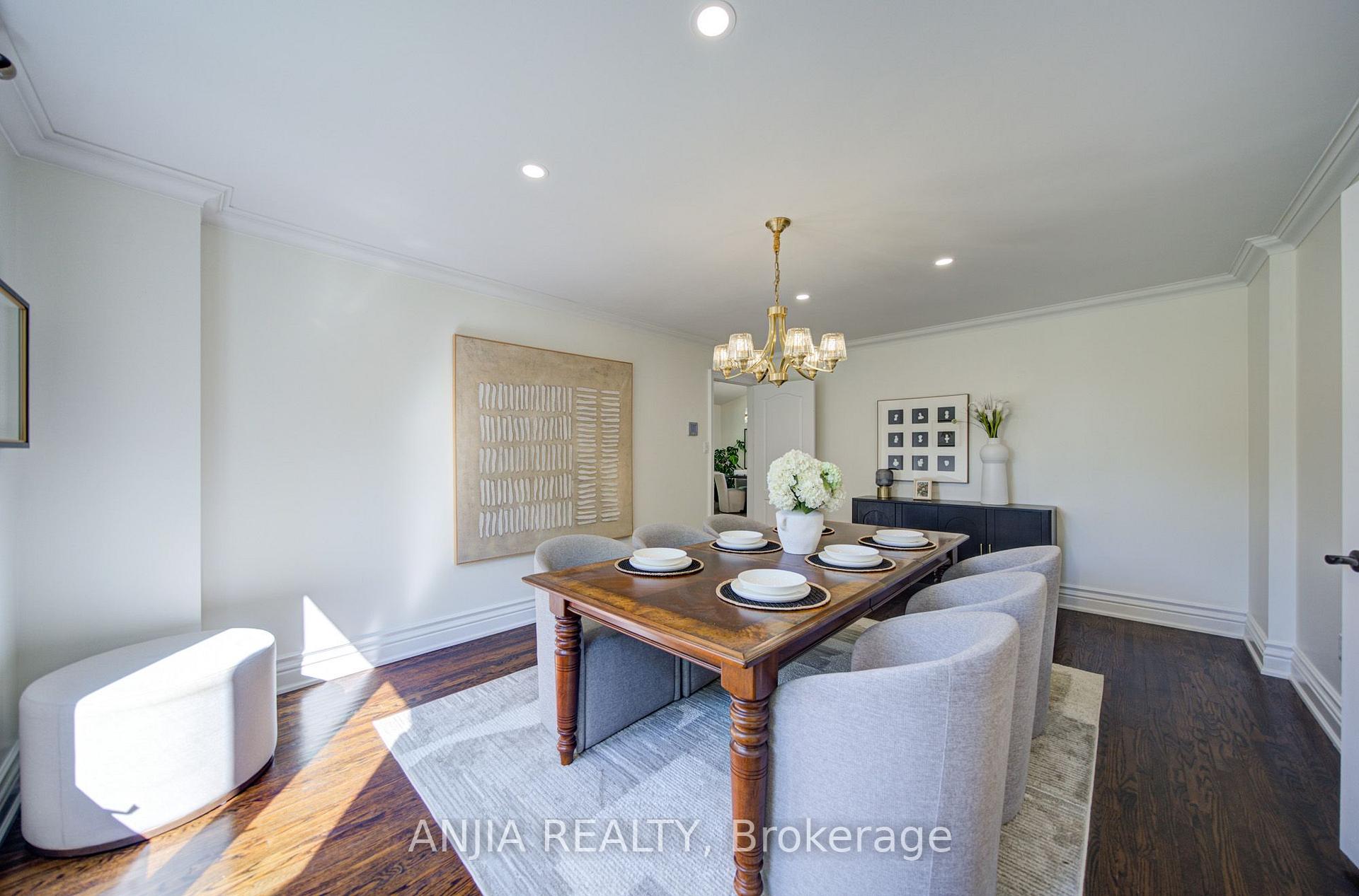 Photo 19 of 8 Calderbridge Crescent, Markham, Unionville — HOMEH