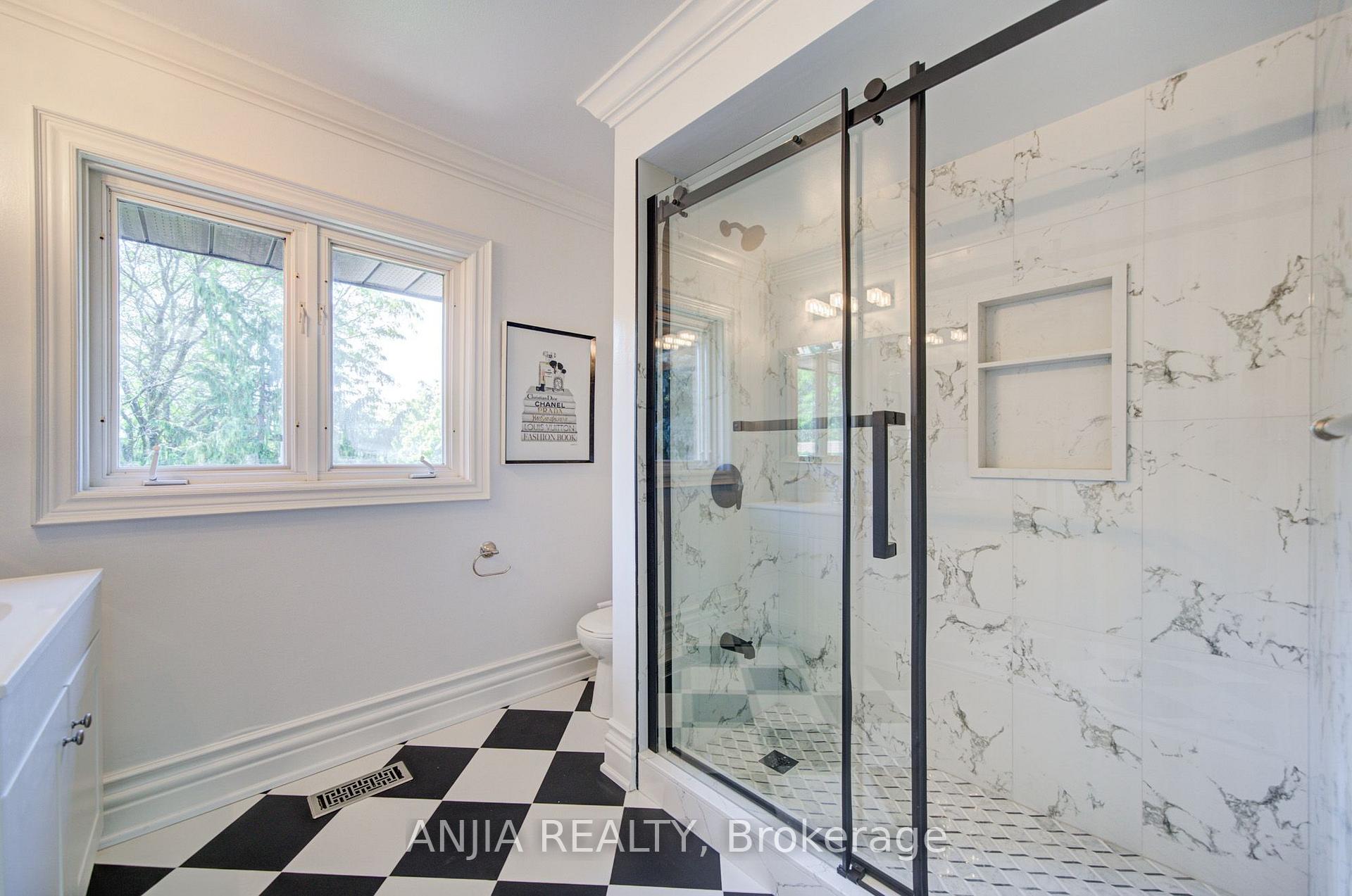Photo 25 of 8 Calderbridge Crescent, Markham, Unionville — HOMEH