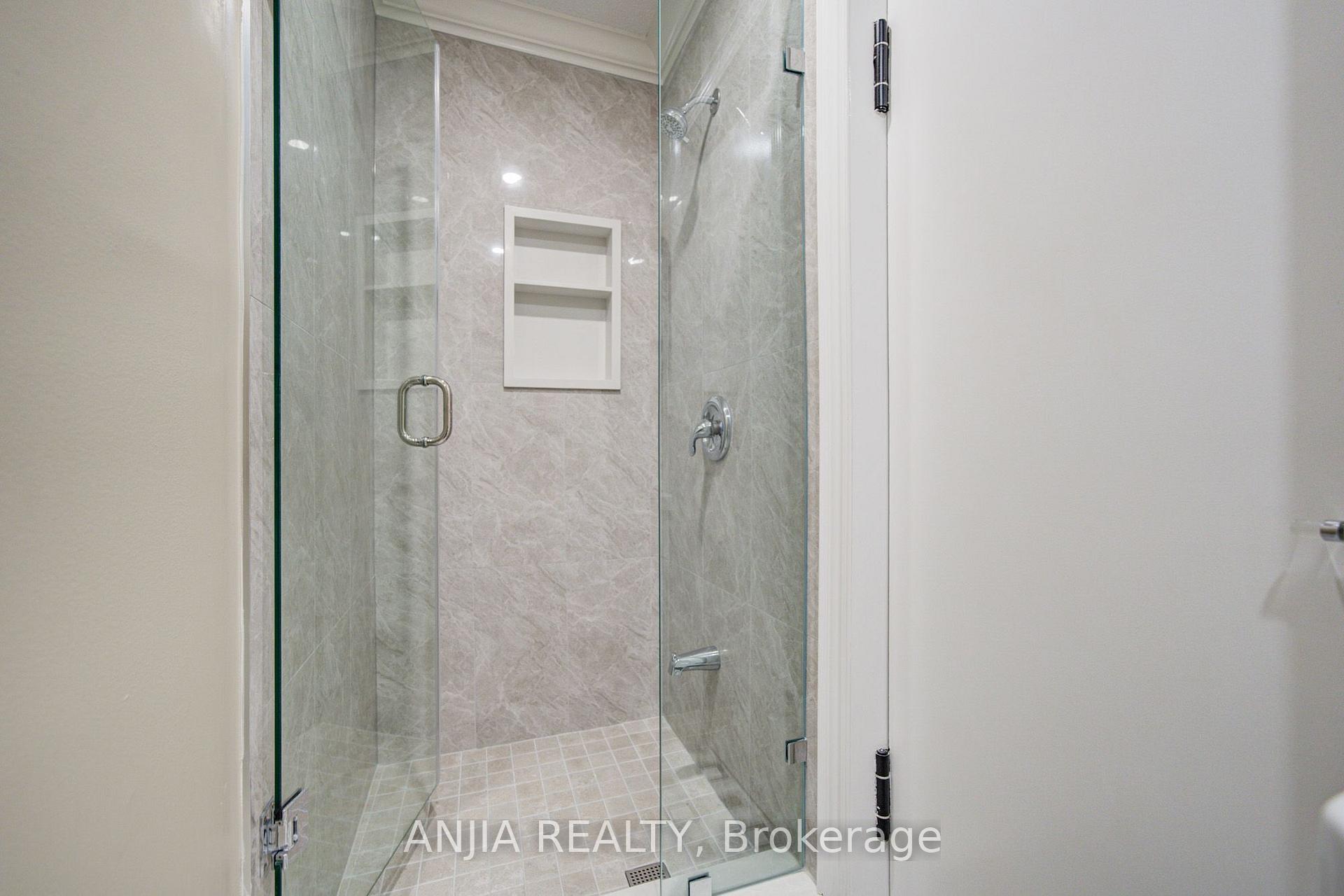 Photo 28 of 8 Calderbridge Crescent, Markham, Unionville — HOMEH