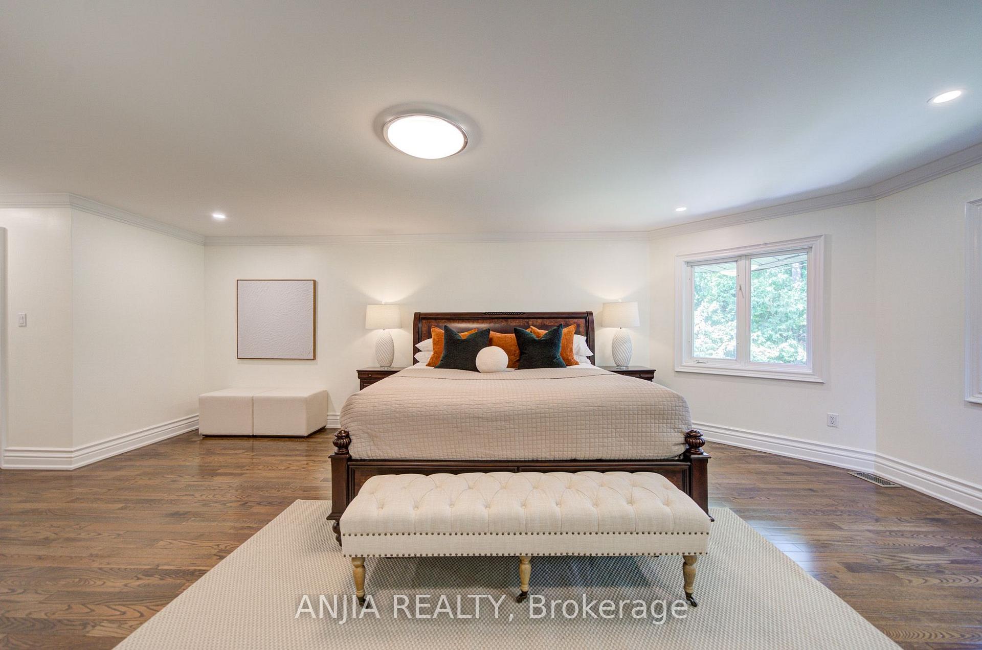 Photo 32 of 8 Calderbridge Crescent, Markham, Unionville — HOMEH