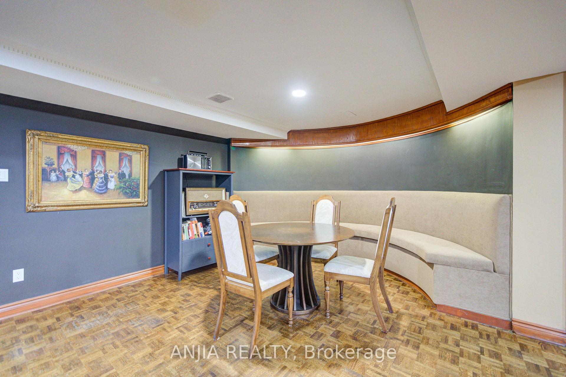Photo 38 of 8 Calderbridge Crescent, Markham, Unionville — HOMEH