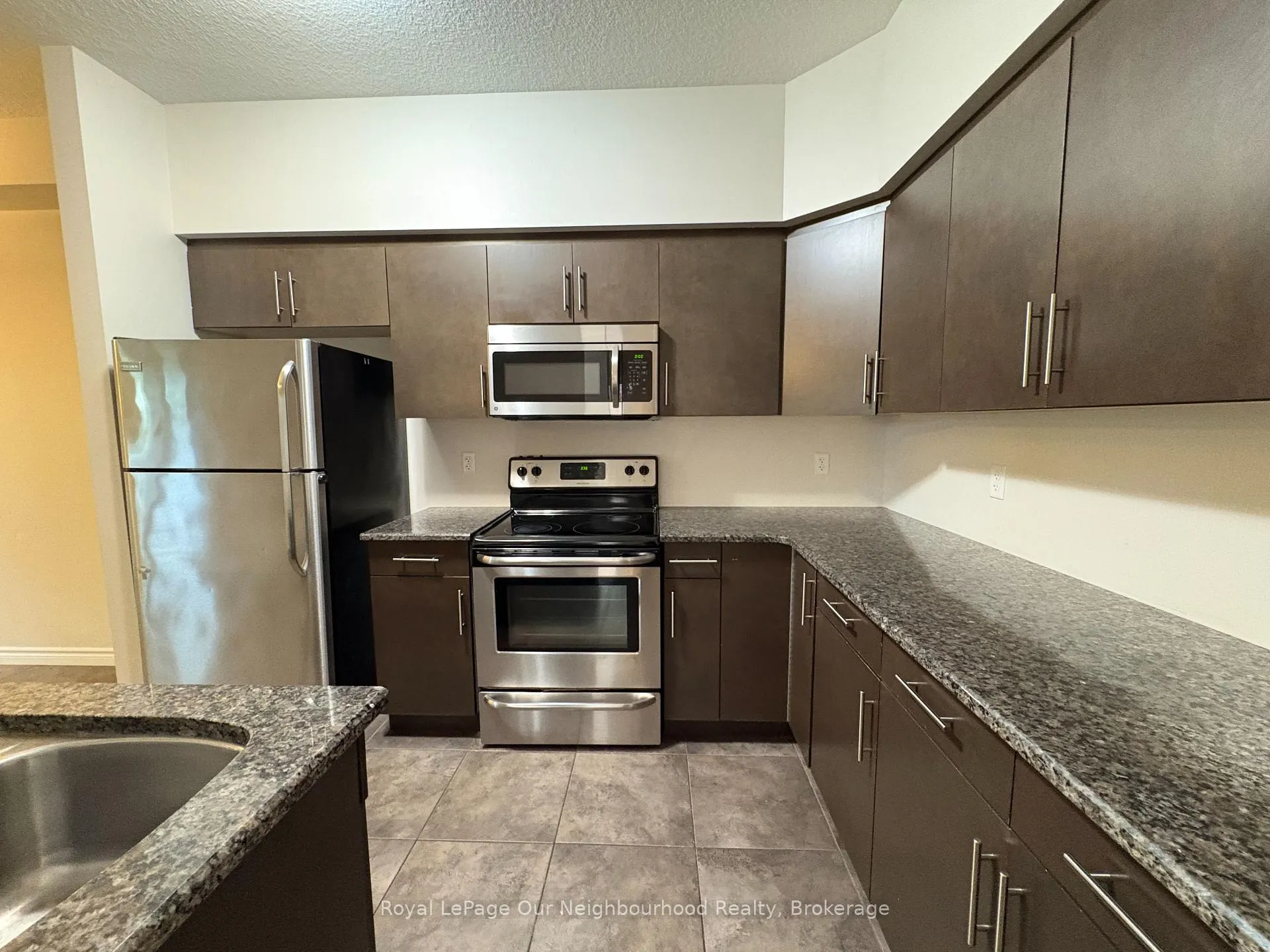 Photo 12 of Unit 35, 146 Downey Road, Guelph, Kortright Hills — HOMEH