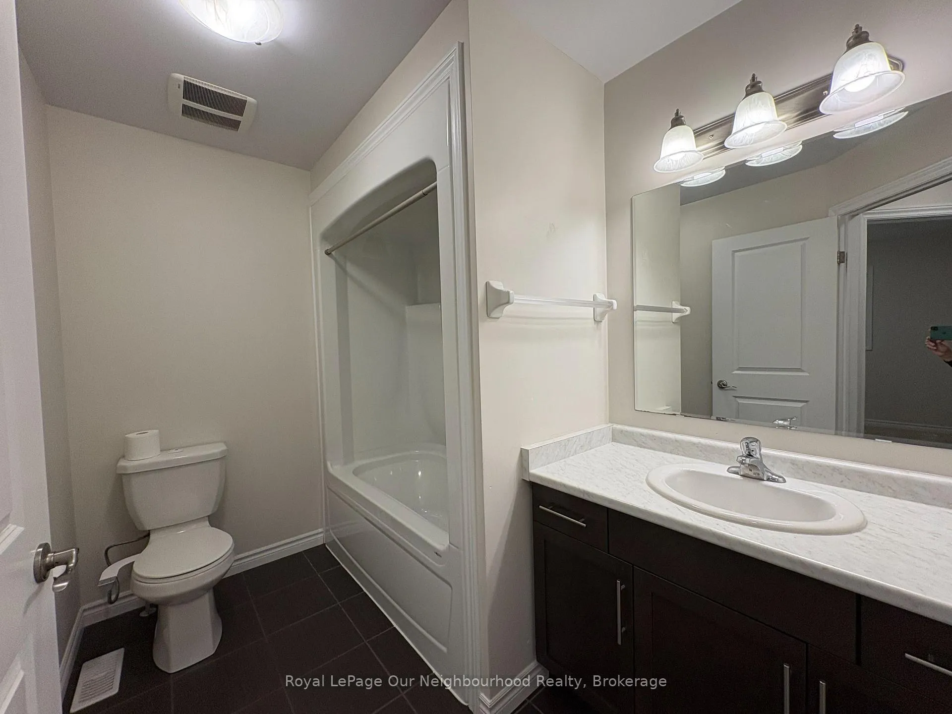 Photo 23 of Unit 35, 146 Downey Road, Guelph, Kortright Hills — HOMEH