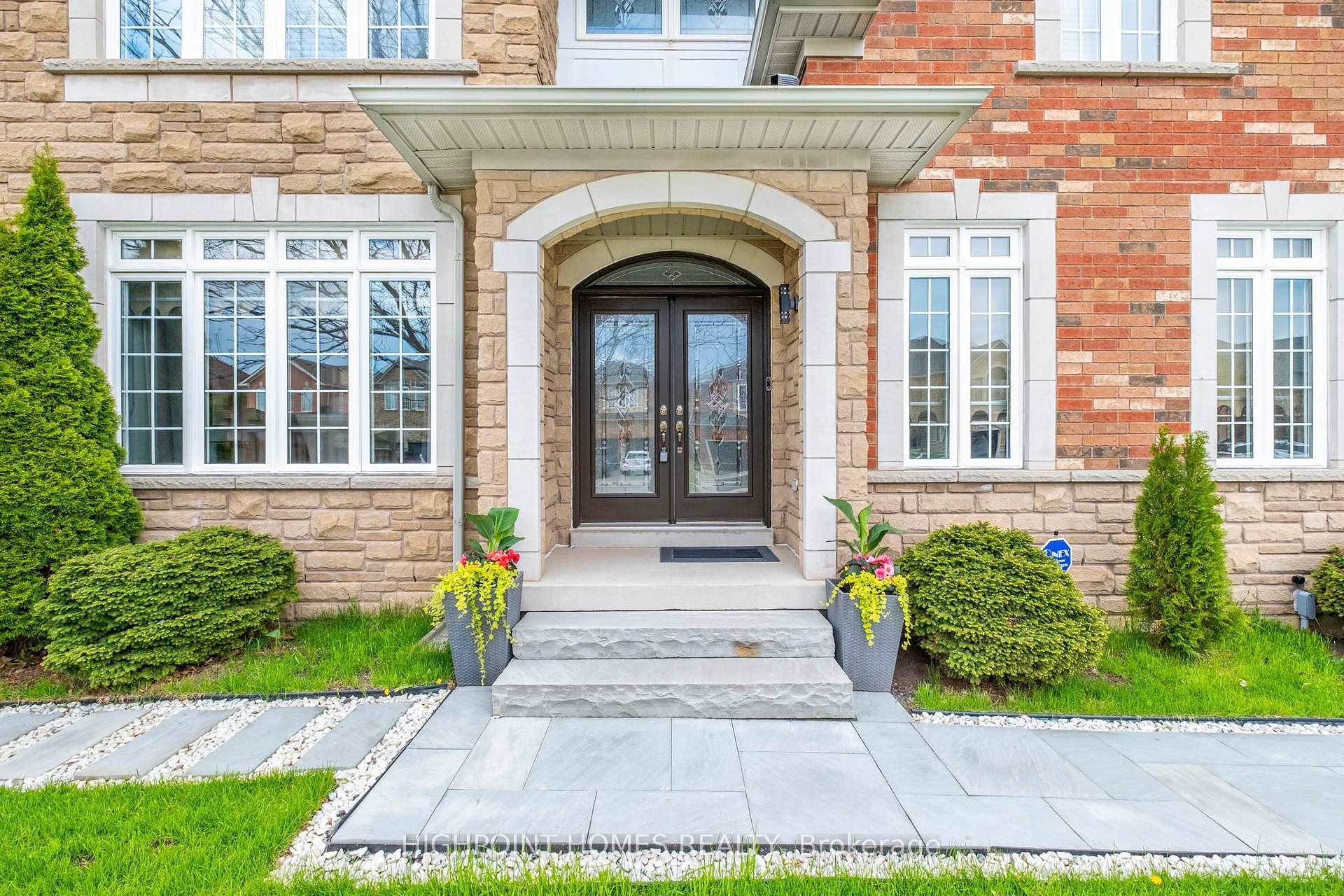 Photo 5 of 2066 Willhaven Trail, Oakville, Westmount — HOMEH