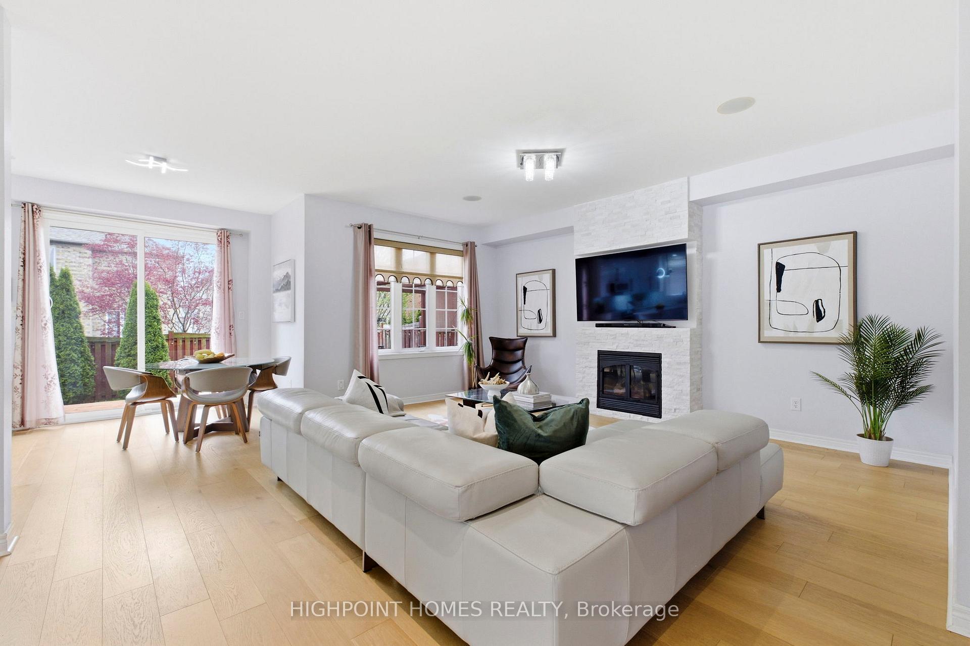 Photo 12 of 2066 Willhaven Trail, Oakville, Westmount — HOMEH