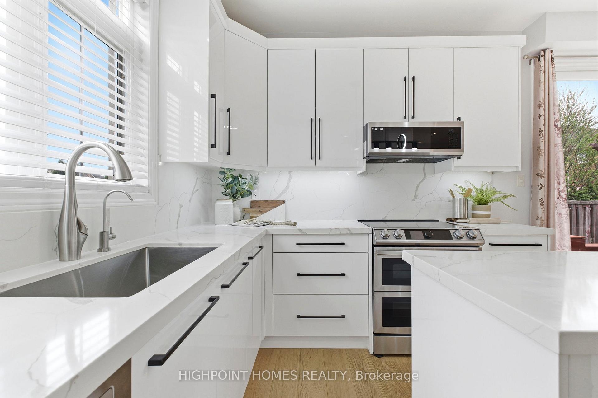 Photo 18 of 2066 Willhaven Trail, Oakville, Westmount — HOMEH
