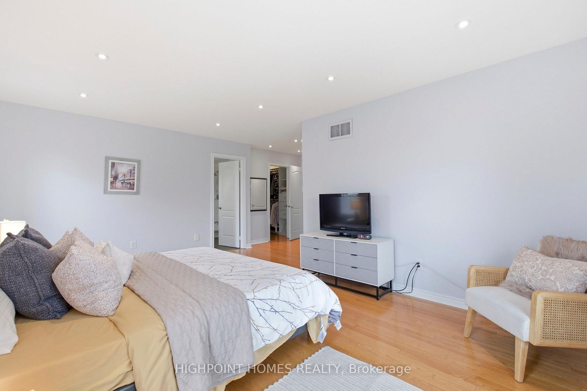 Photo 30 of 2066 Willhaven Trail, Oakville, Westmount — HOMEH