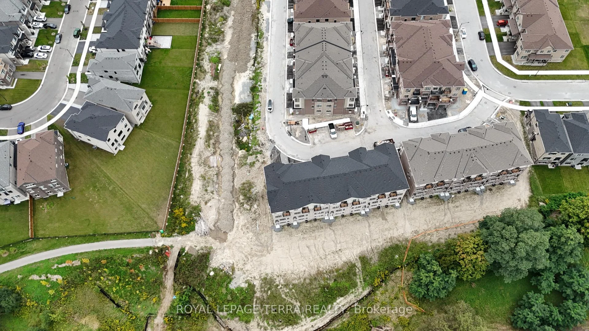 Photo 59 of 51 Upper Paradise Way, Whitby, Rural Whitby — HOMEH