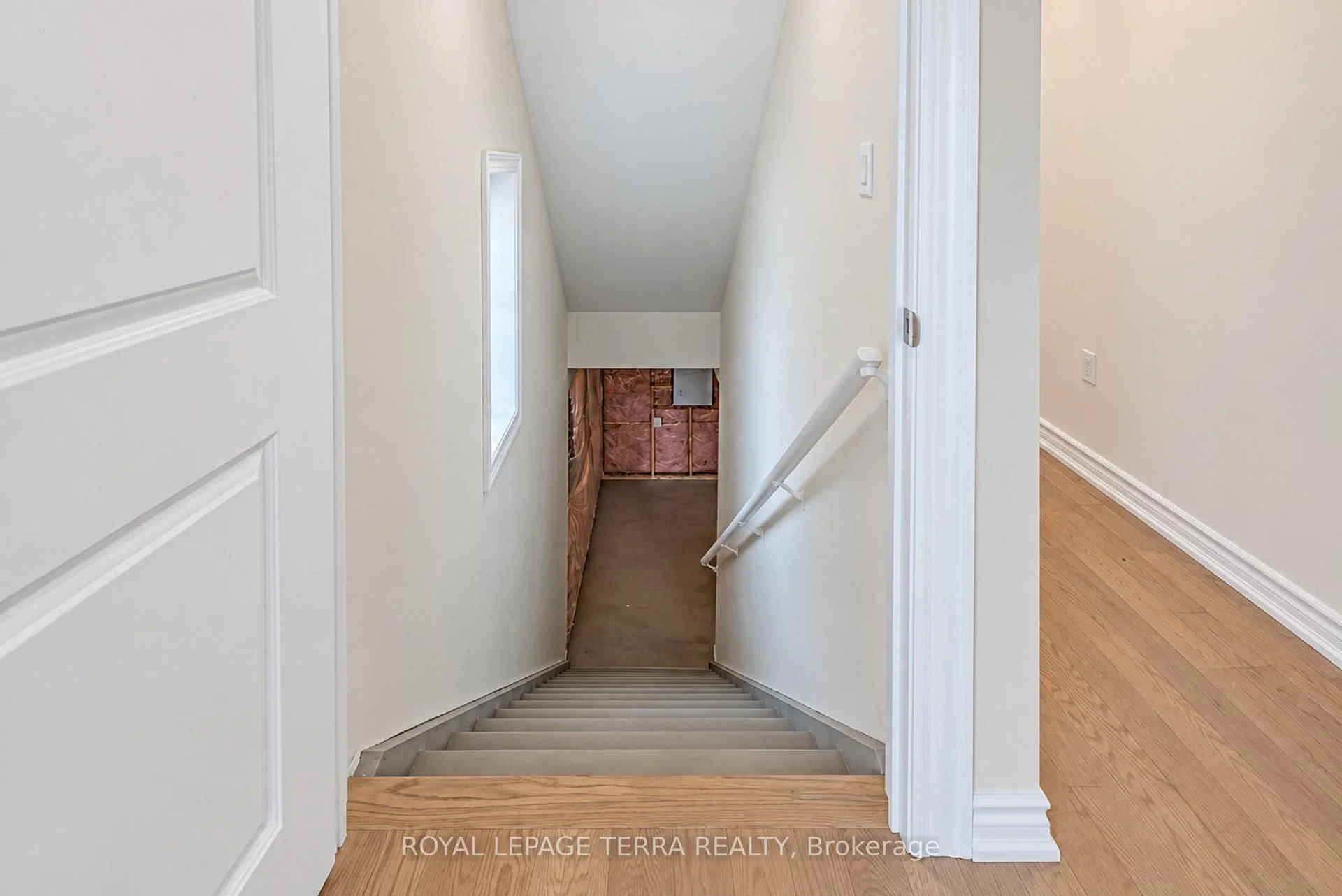 Photo 26 of 51 Upper Paradise Way, Whitby, Rural Whitby — HOMEH