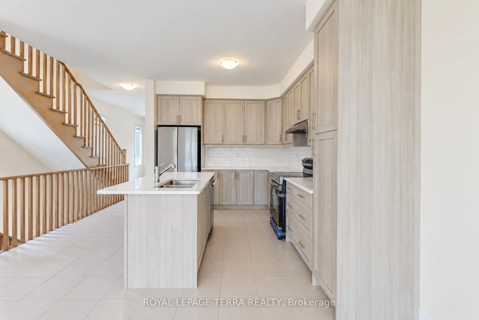 Photo 41 of 51 Upper Paradise Way, Whitby, Rural Whitby — HOMEH